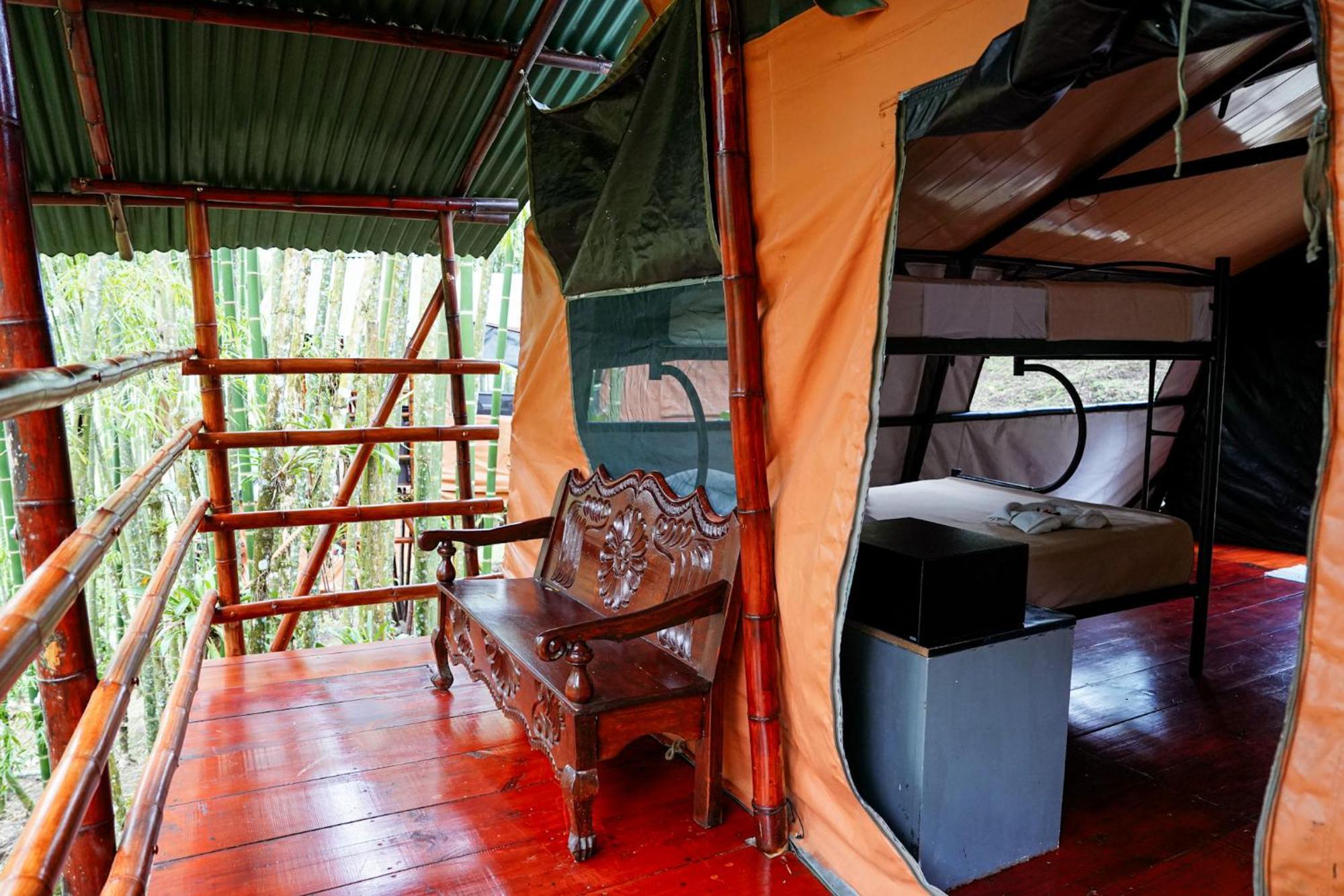 Essence Arenal & Yoga Lodge