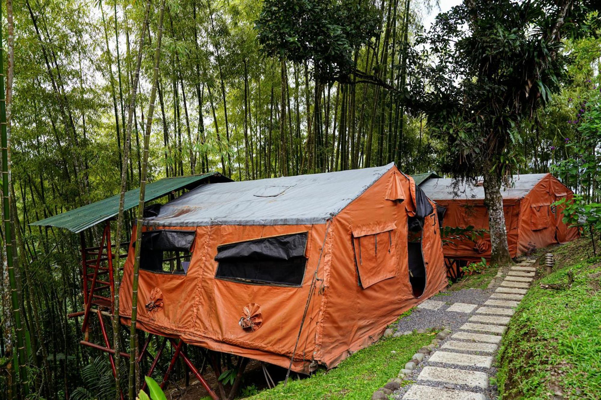 Lodge Essence Arenal & Yoga