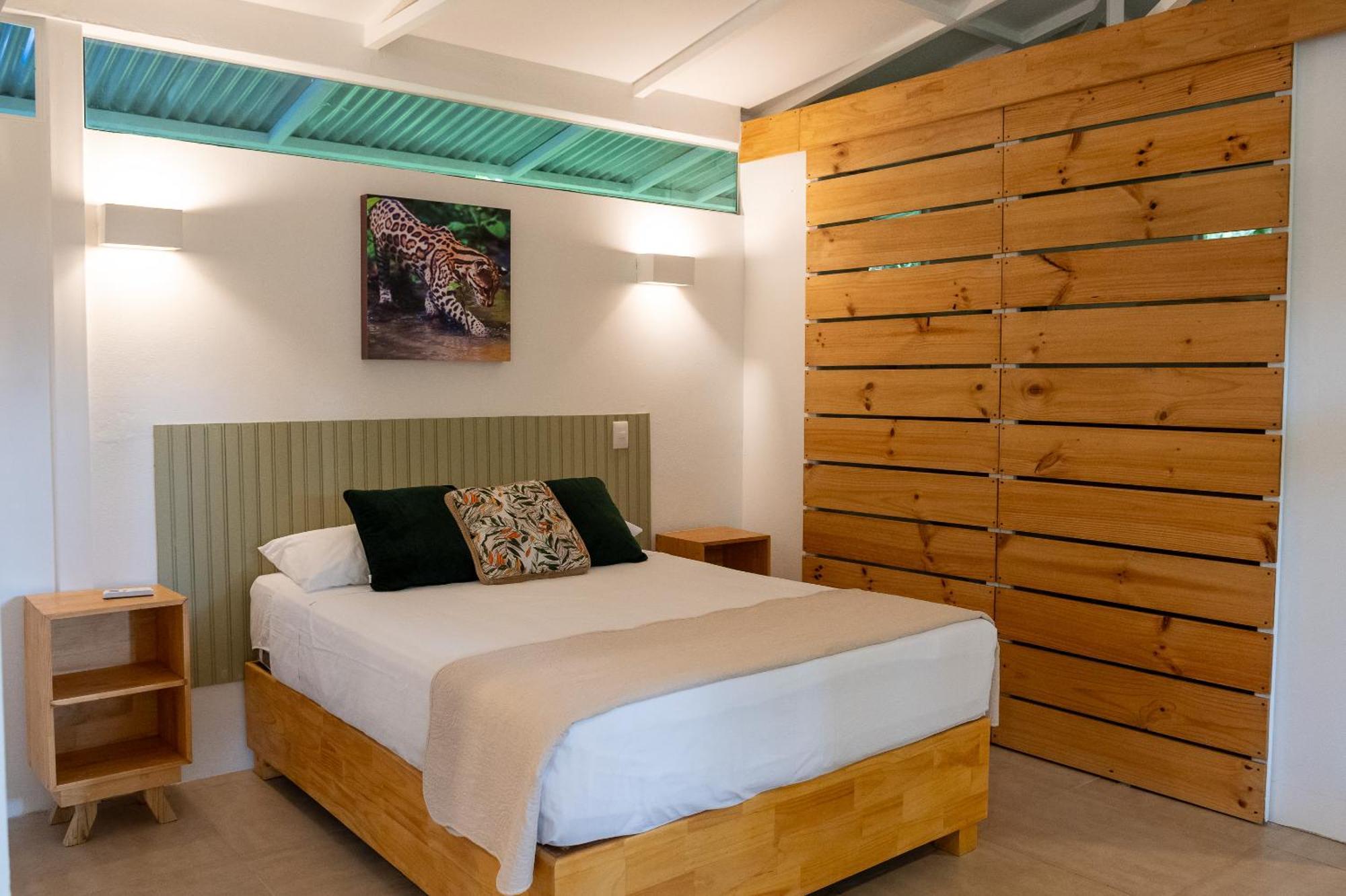 Hotel Jaguar 2*