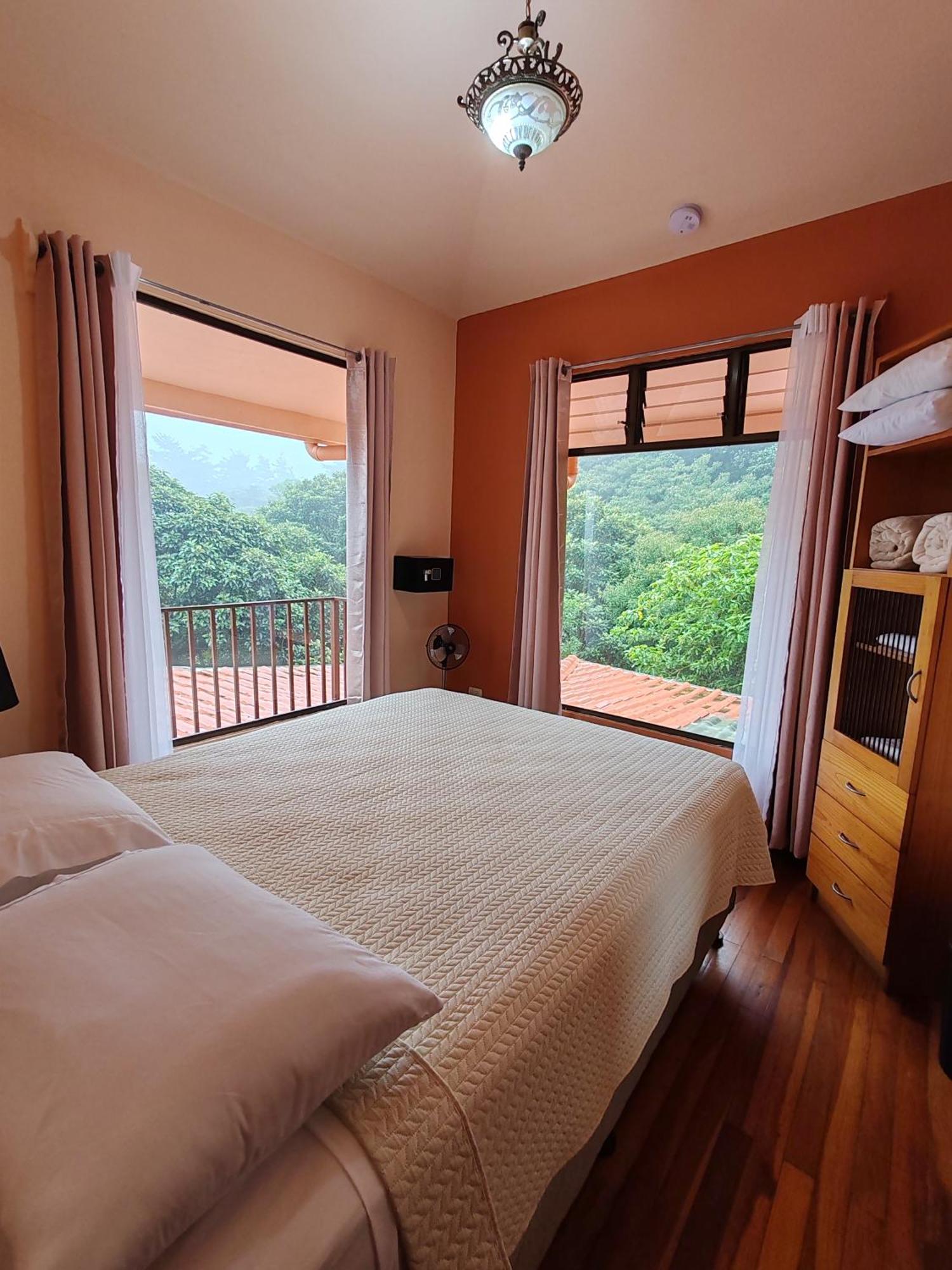 Mi Casa Su Casa