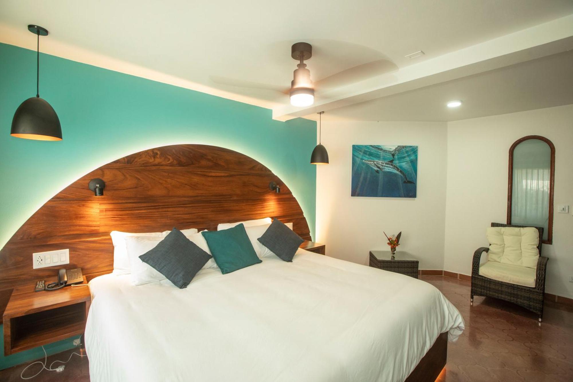 Hotel El Velero 3*