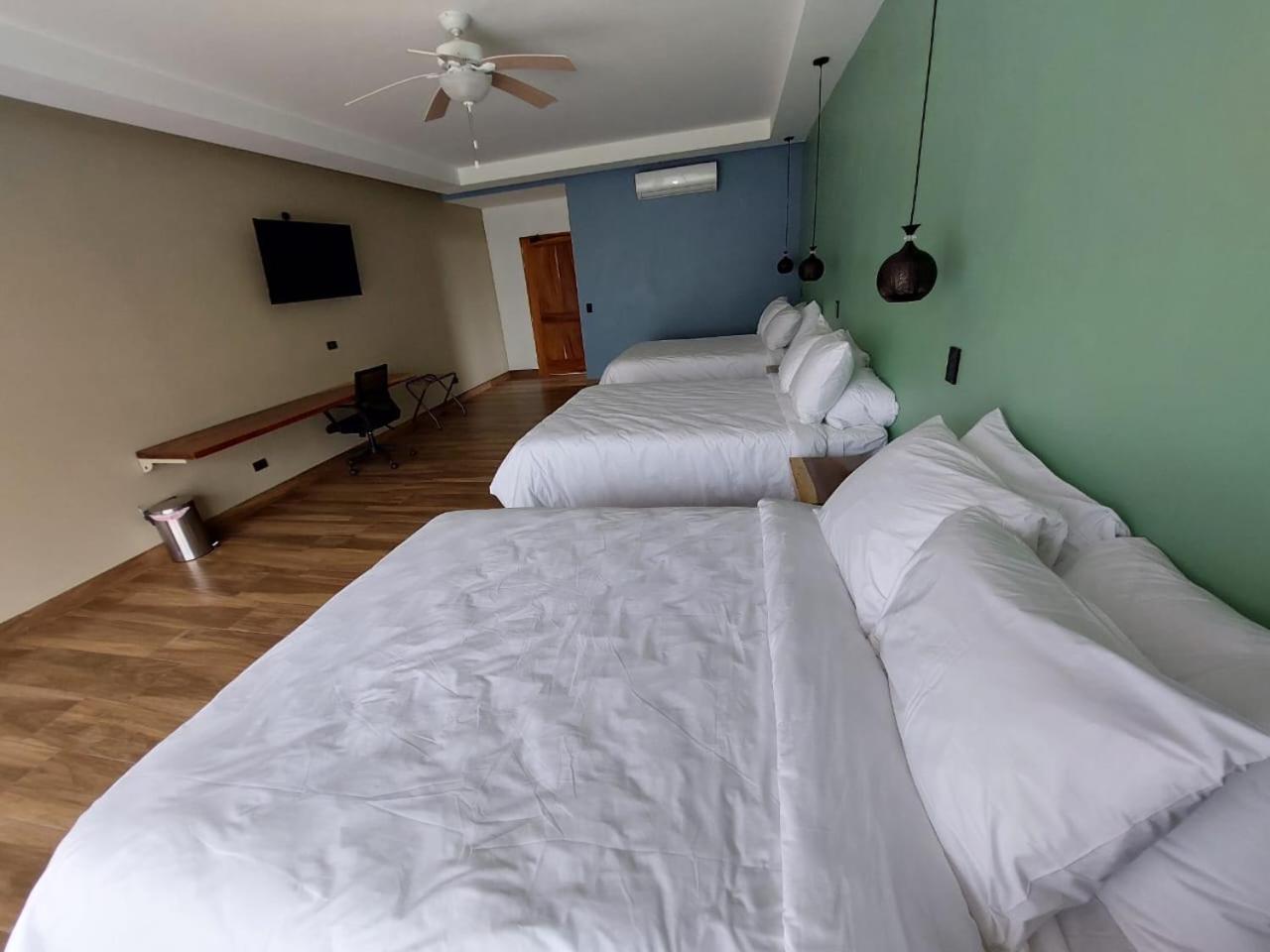 Mi Linda Tierra Hotel 2*