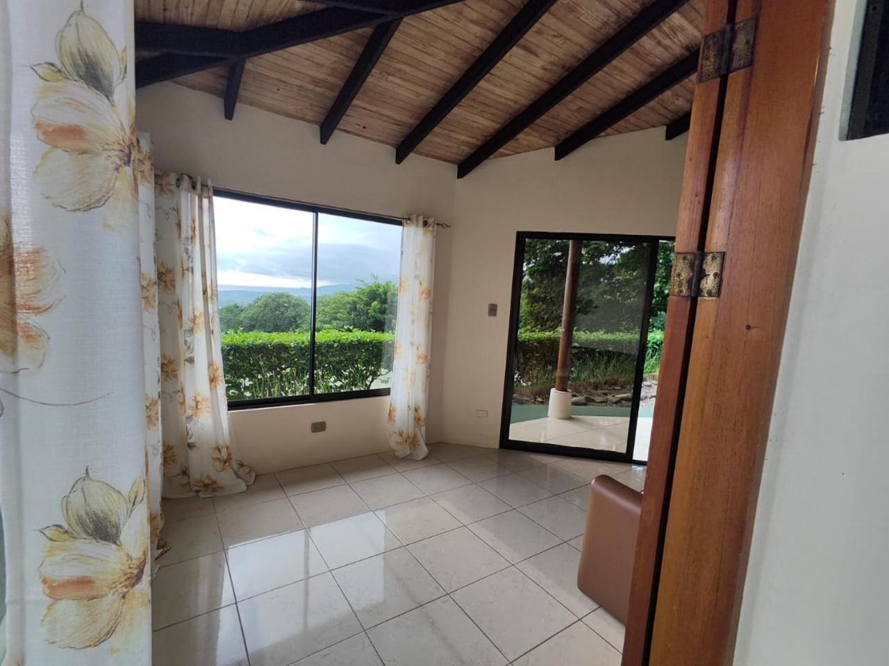 Ballena Paraiso * Uvita
