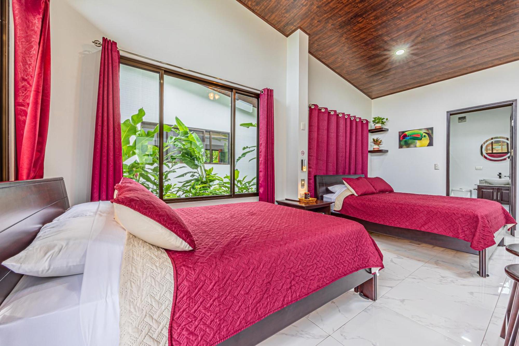 Private And Exculsive Getaway Villa *