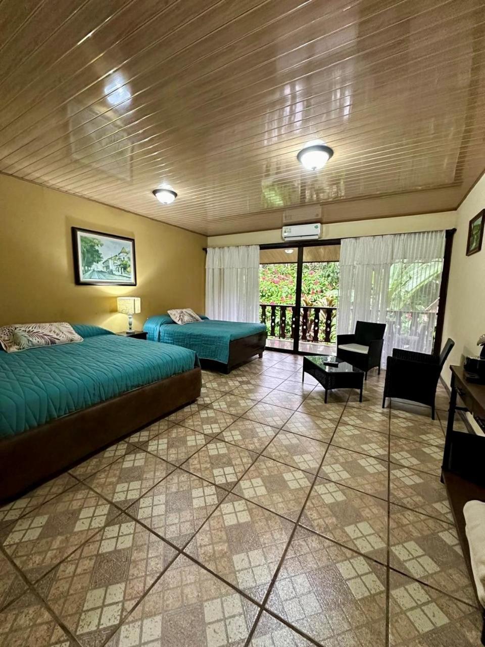 Hotel Ara Ambigua 2*