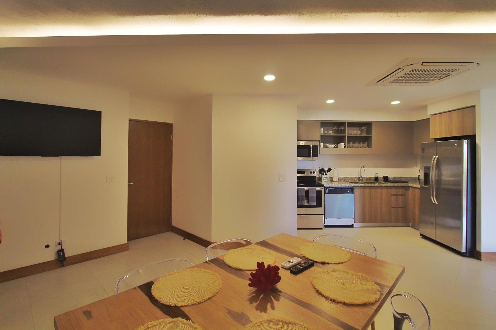 Peninsula 25 Apartment *