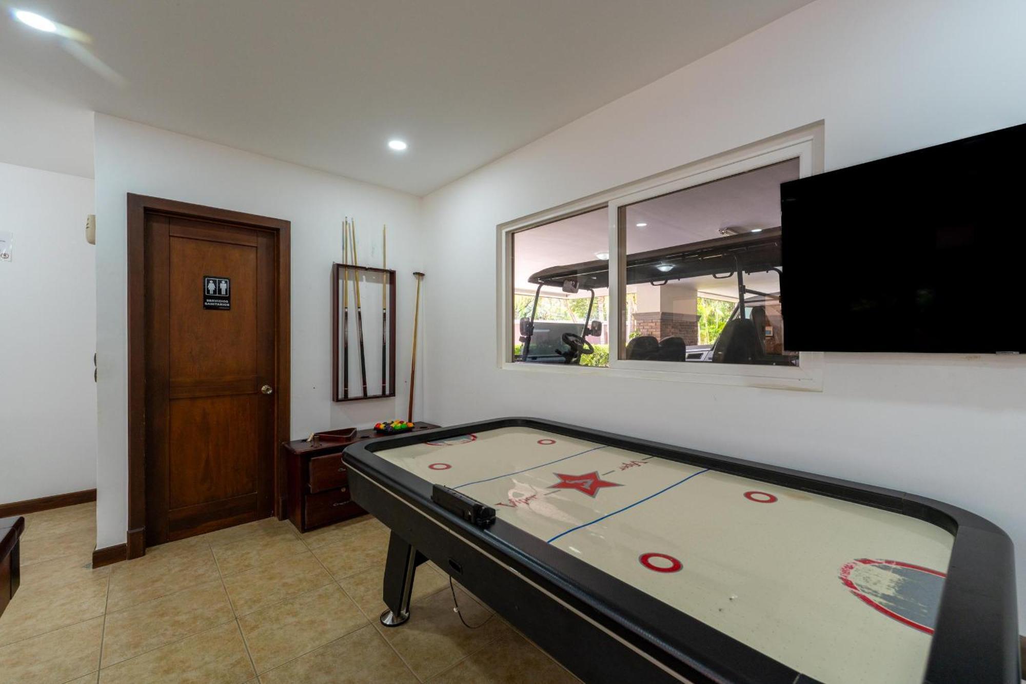 Peninsula 25 Apartment *