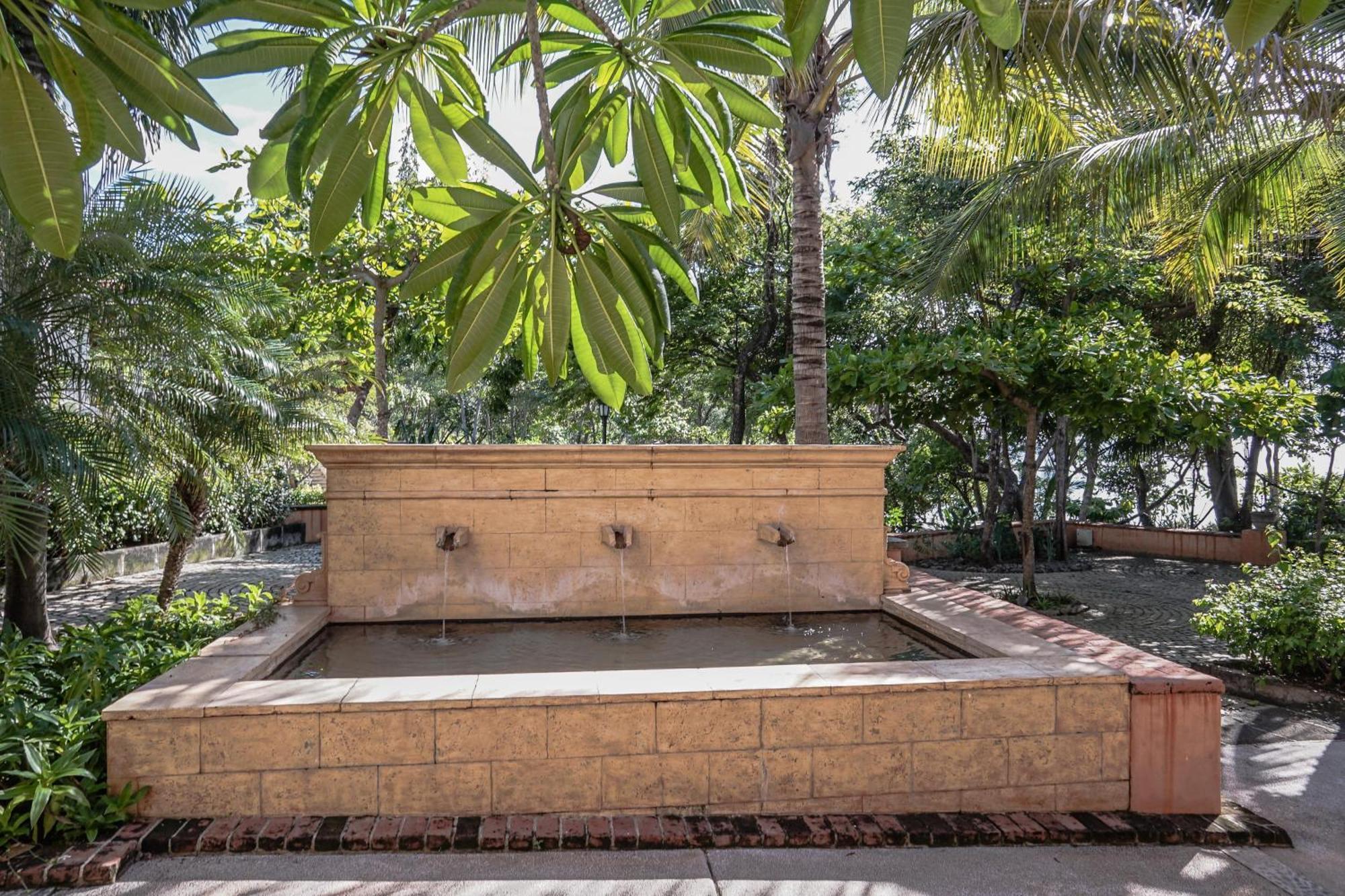 Plaza Carlota 22 At Catalinas
