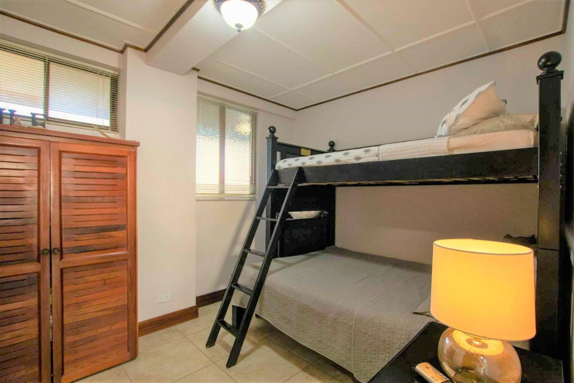 Presidential 15-oceanview Apartment *