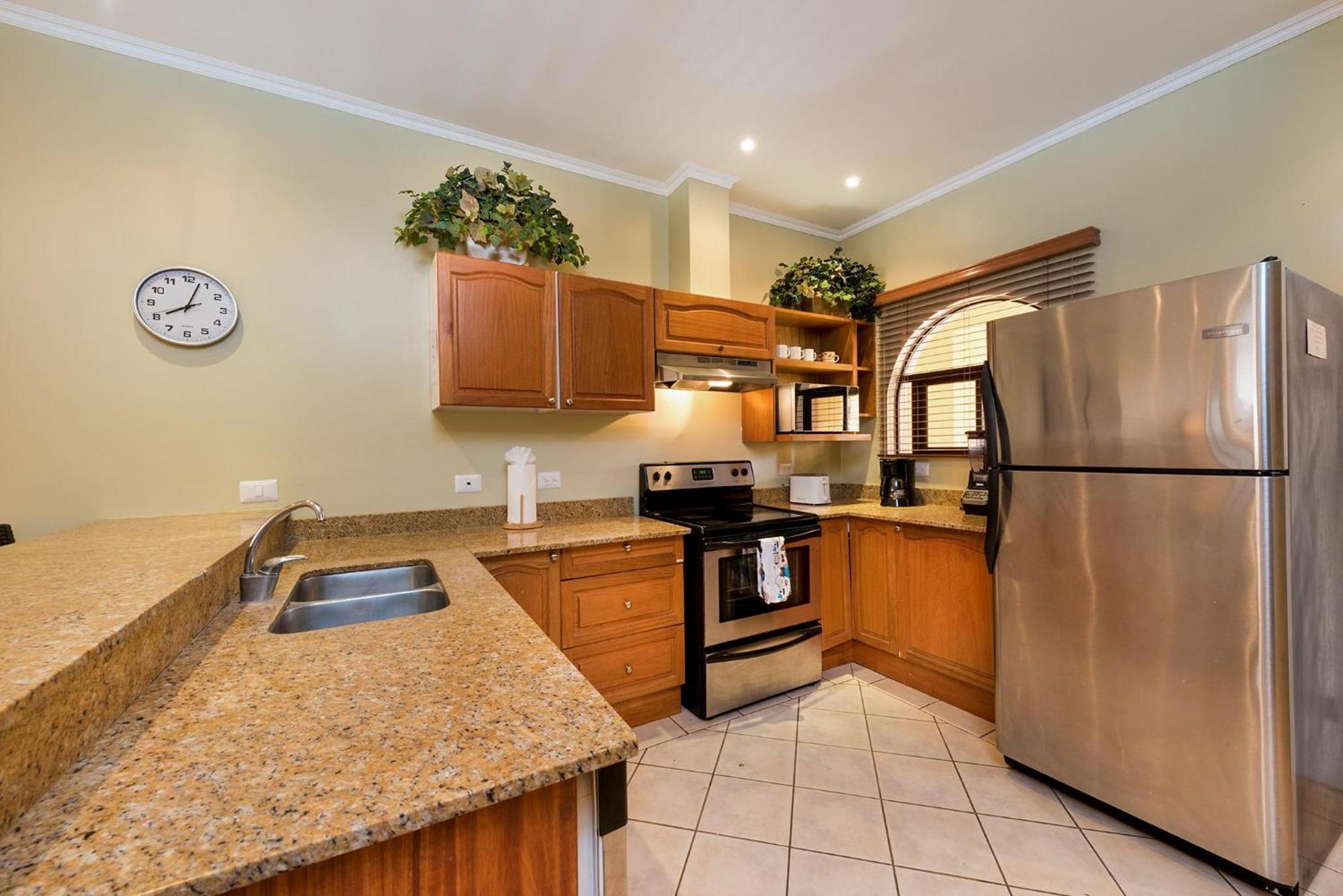 Sunrise 23- 2 Bedroom Ocean View Apartment