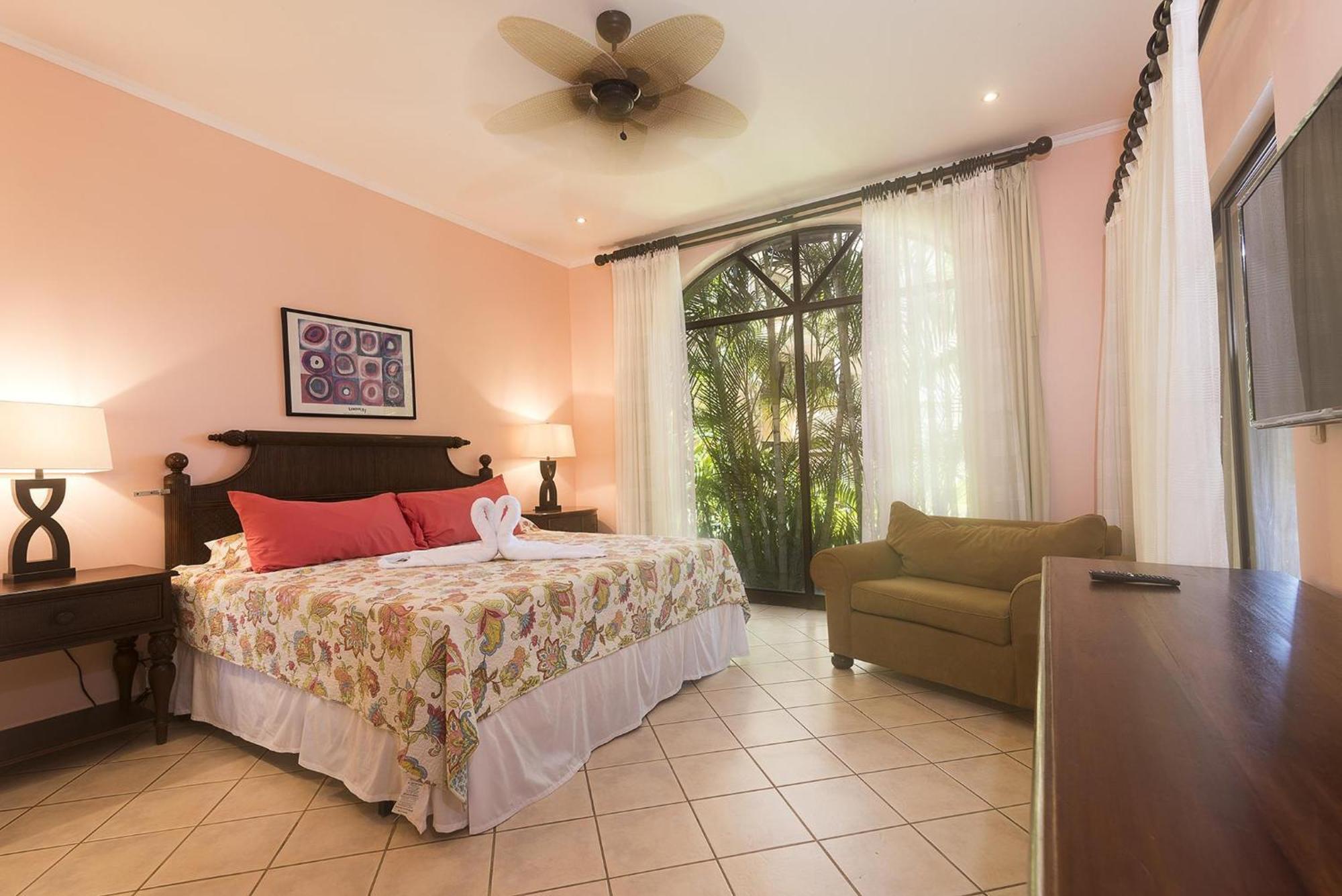 Sunrise 33- 3 Bedroom Poolside Apartment Tamarindo