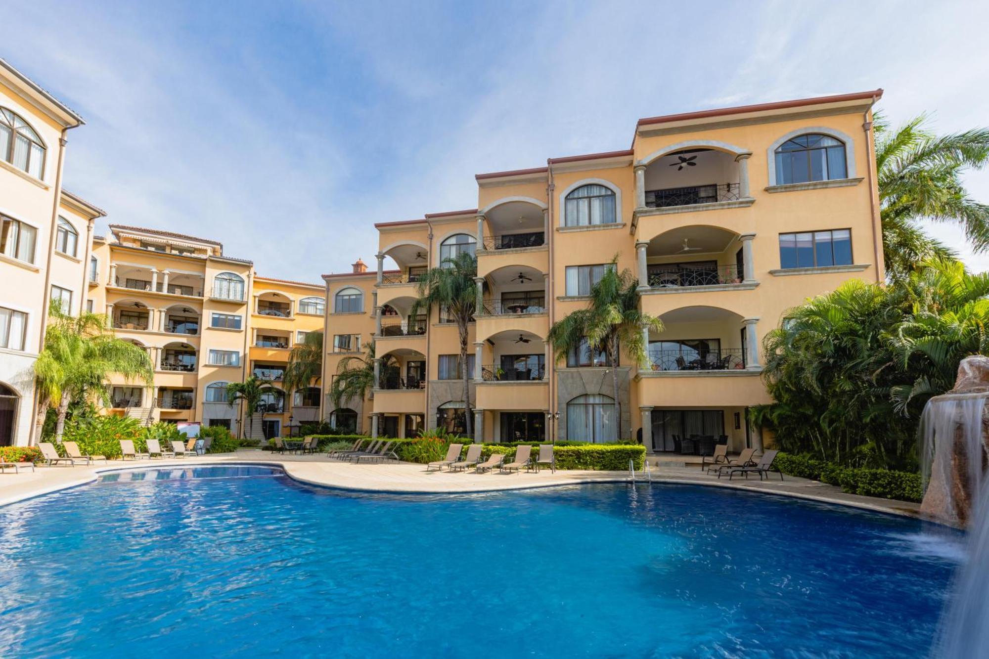 Sunrise 33- 3 Bedroom Poolside Apartment Tamarindo