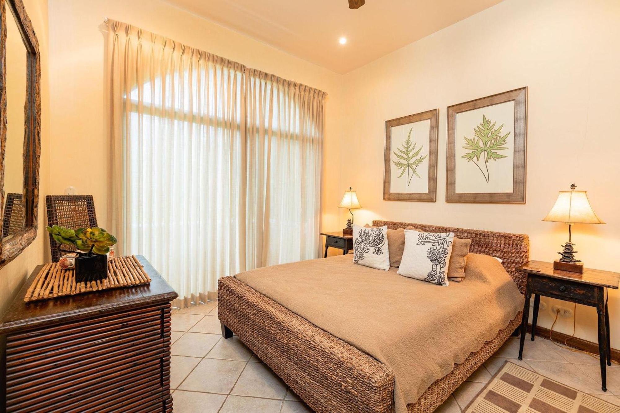 Holiday home Casa Rosa- Luxury Ocean View 3 Bedroom *