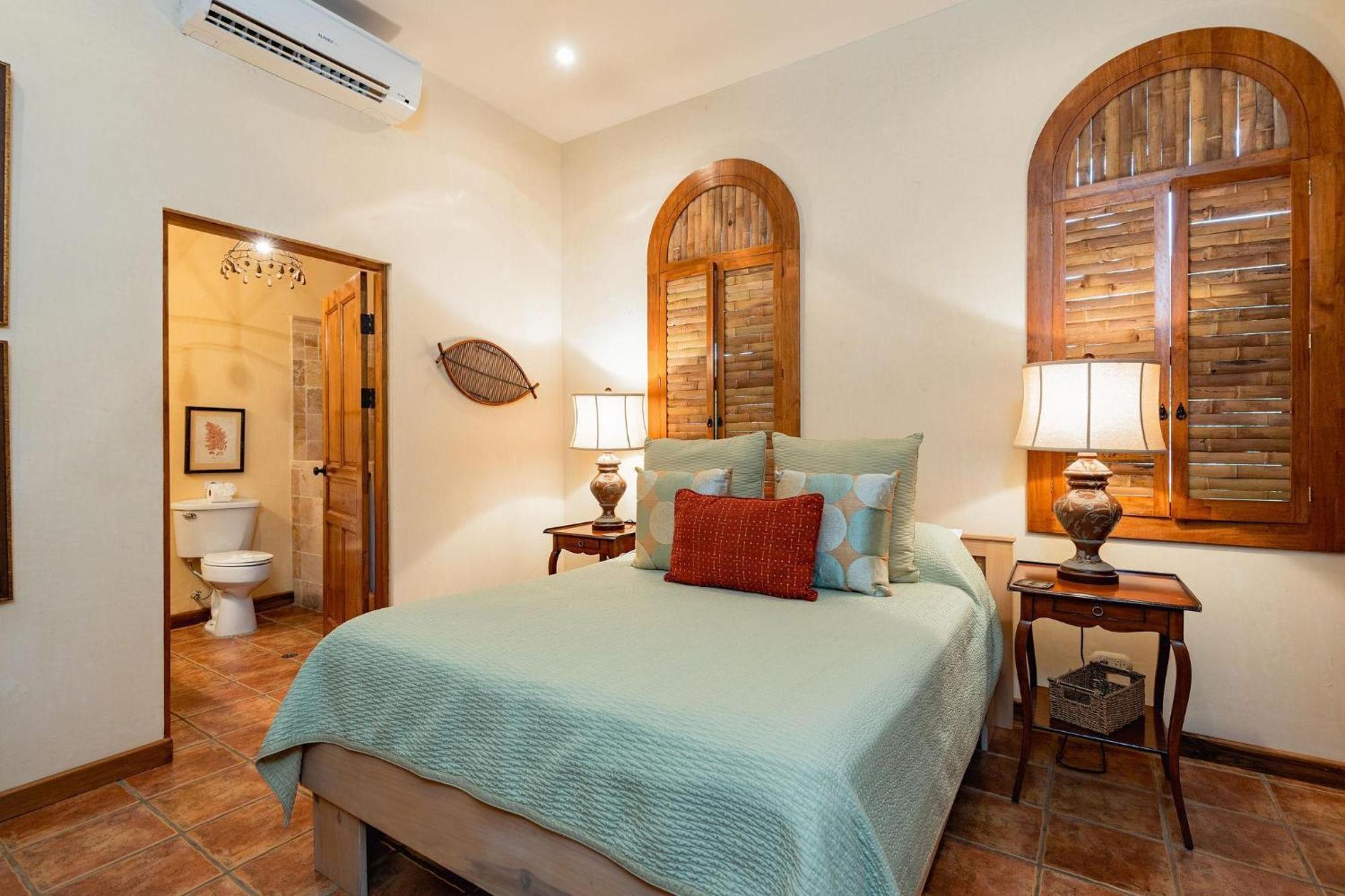 Holiday home Casa Rosa- Luxury Ocean View 3 Bedroom *