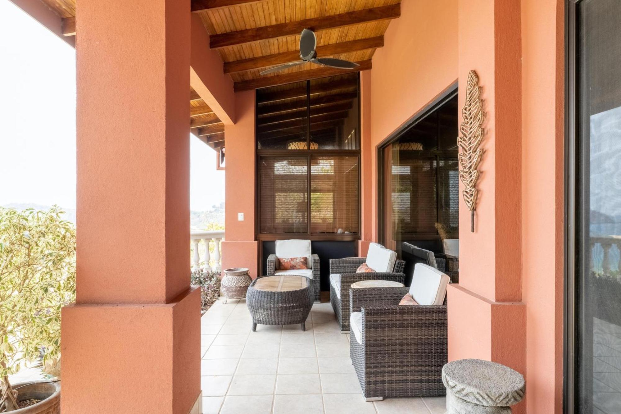 Casa Rosa- Luxury Ocean View 3 Bedroom *