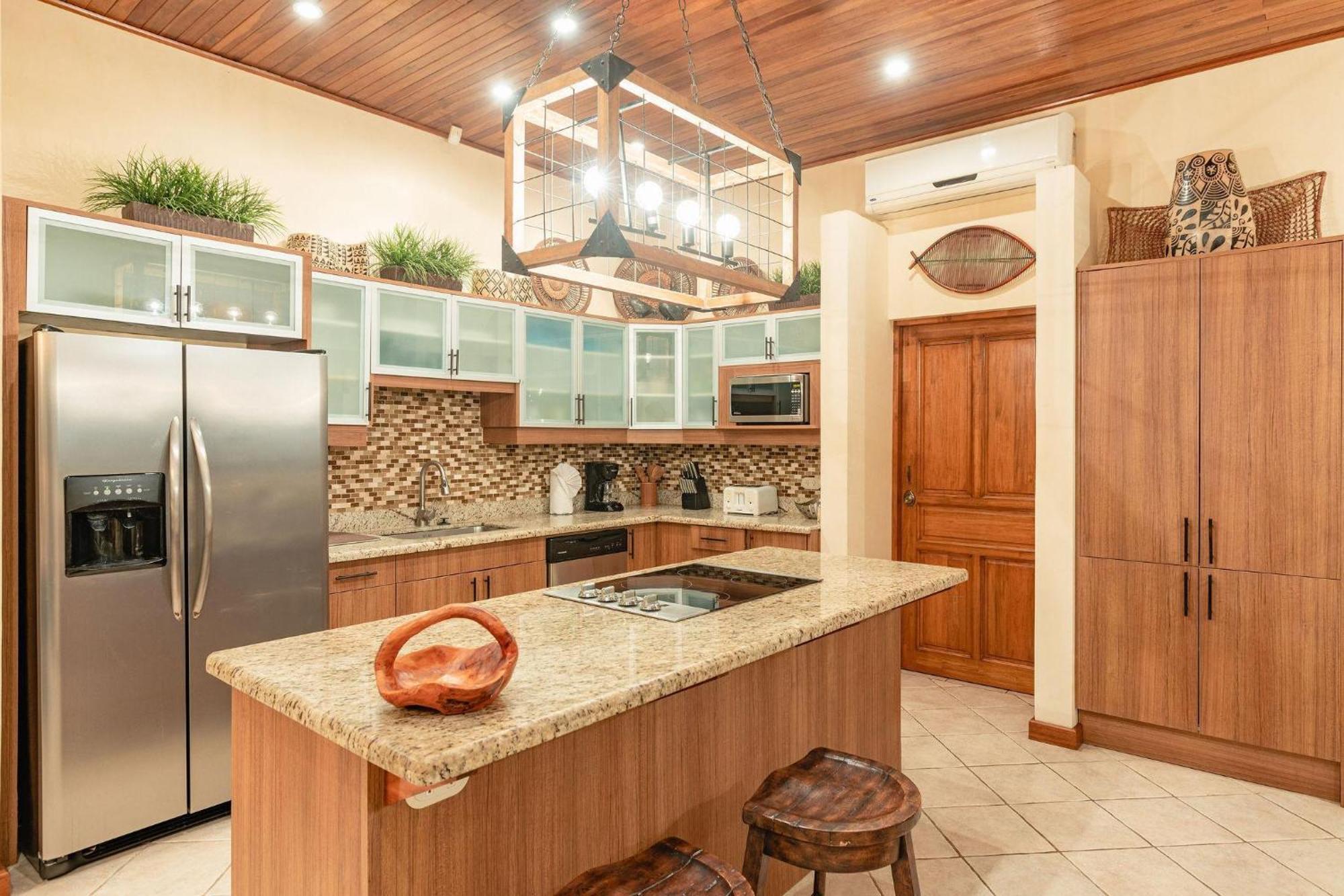 Casa Rosa- Luxury Ocean View 3 Bedroom