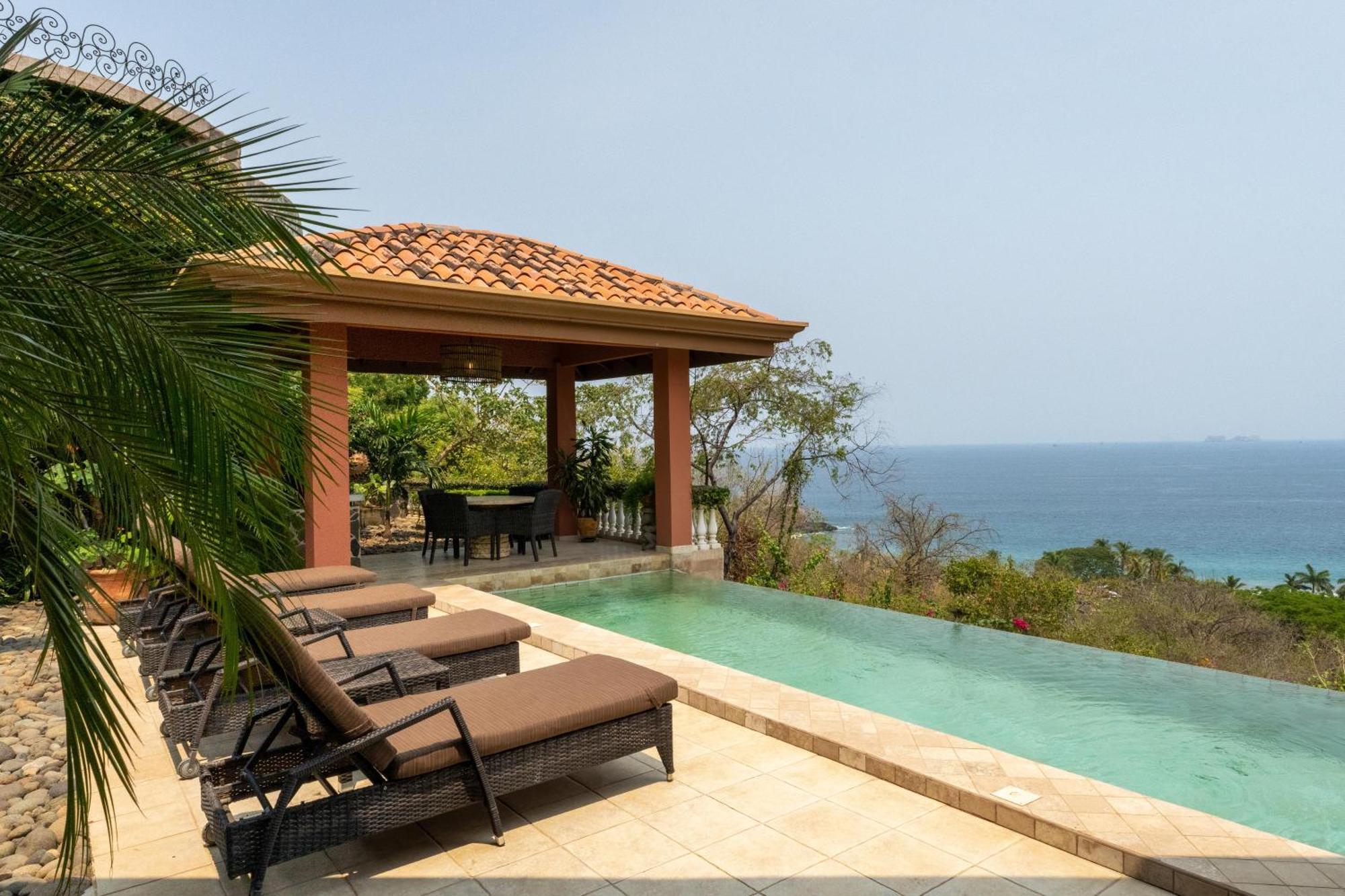 Casa Rosa- Luxury Ocean View 3 Bedroom Holiday home Brasilito