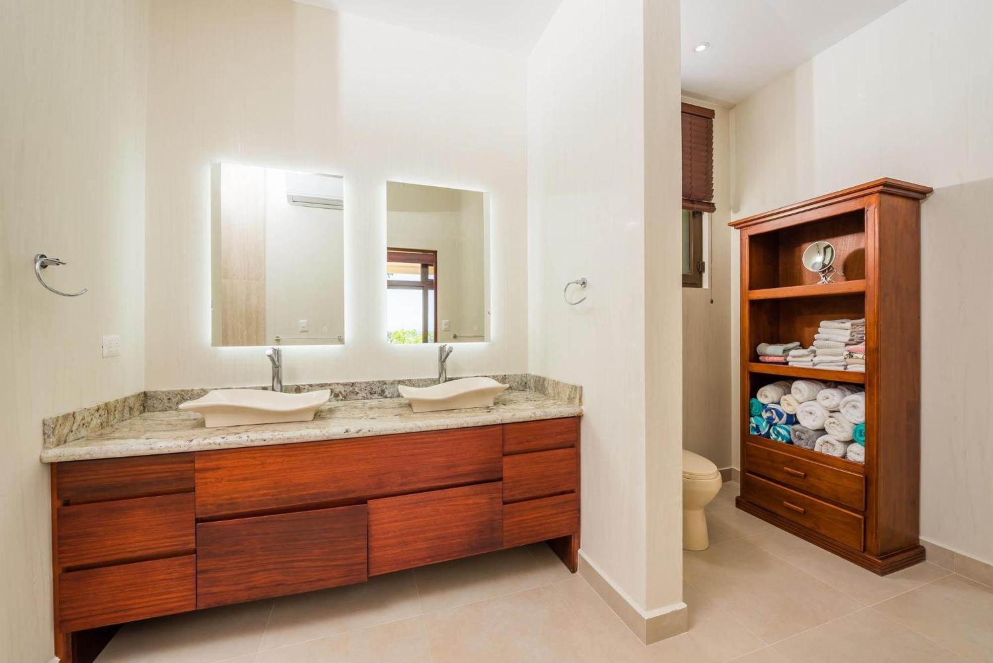 Casa Del Mar - 4 Bedroom House In Flamingo *