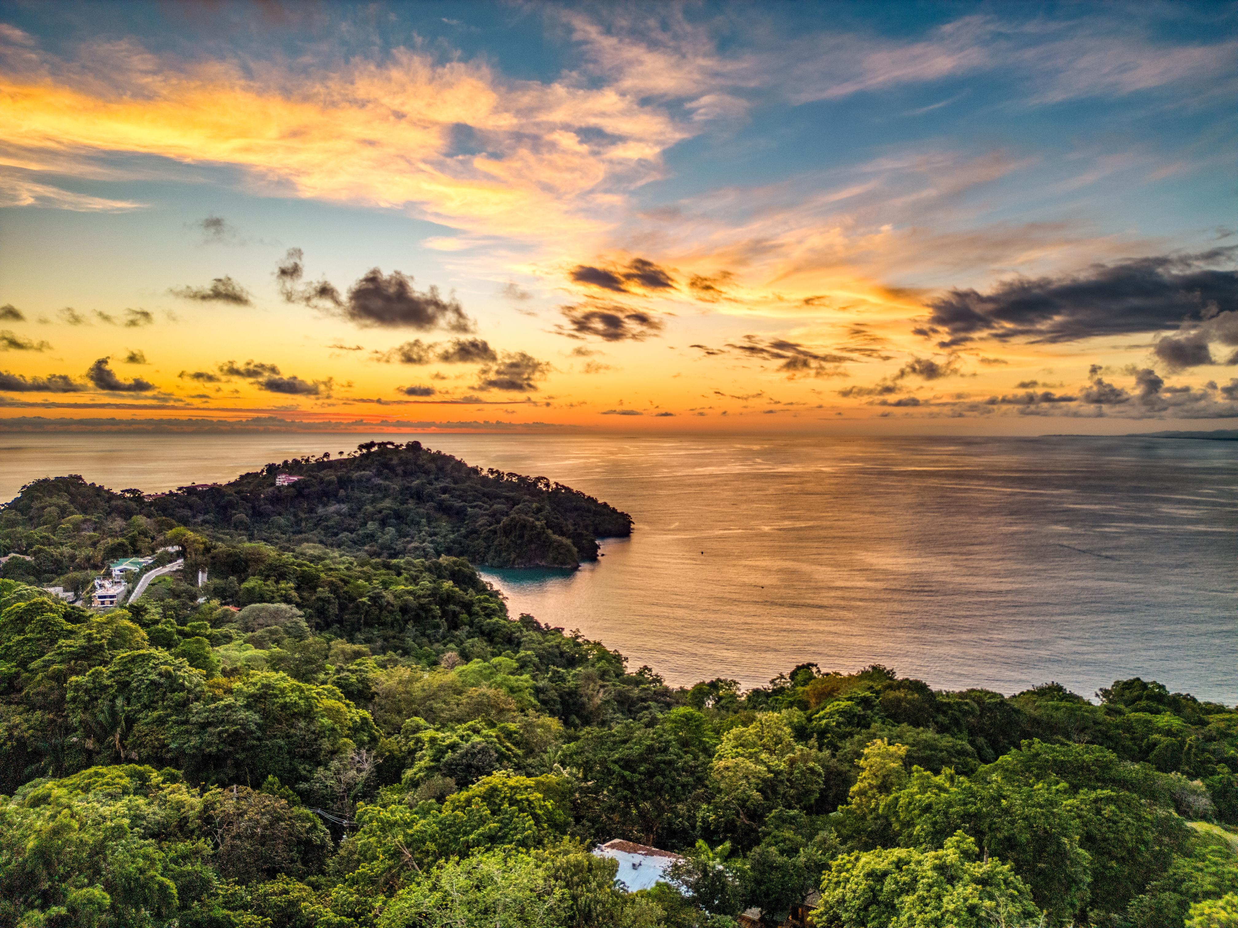 Ecotica Boutique (adults Only) 3*