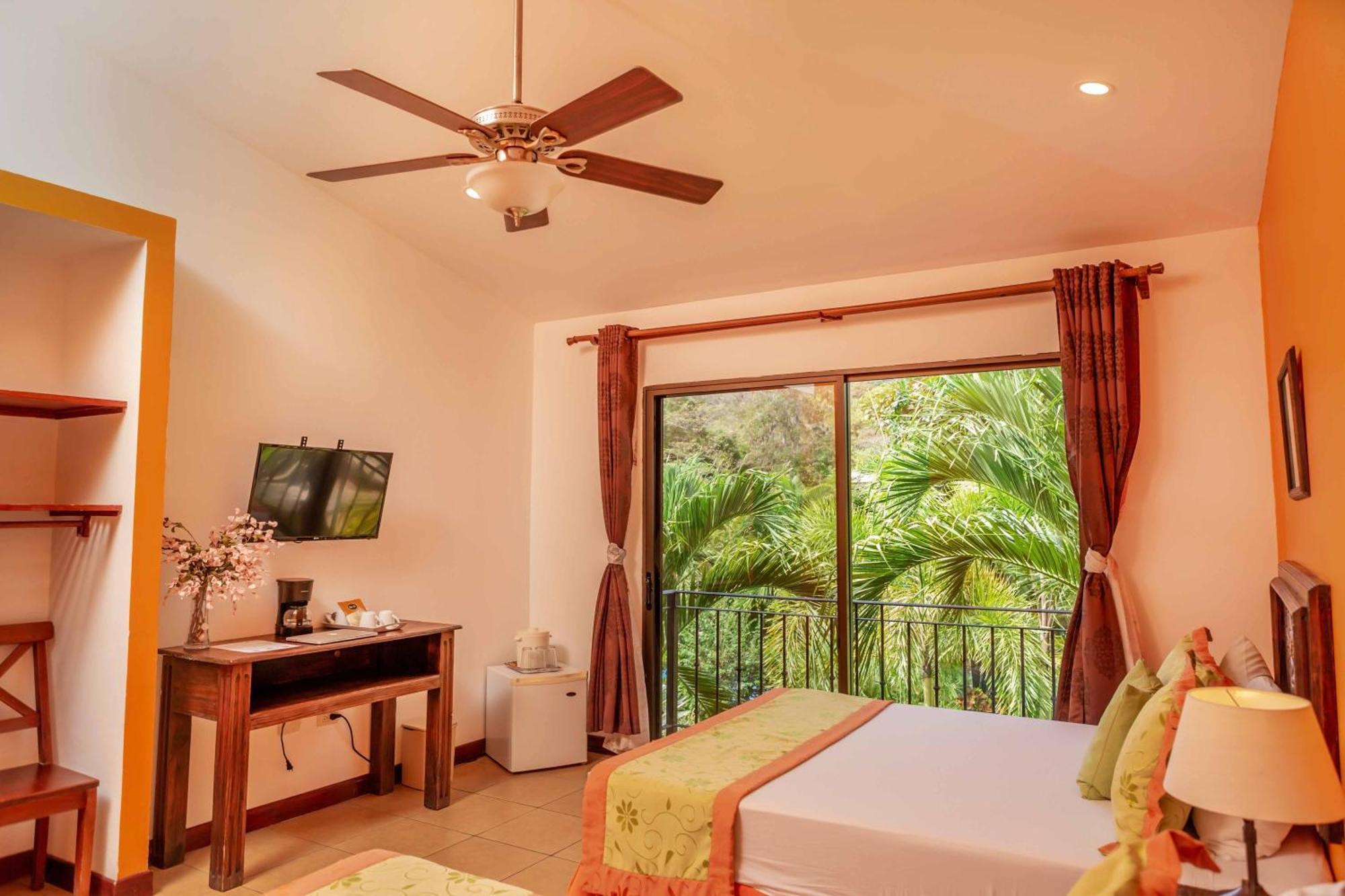 Leyenda Boutique & 4*