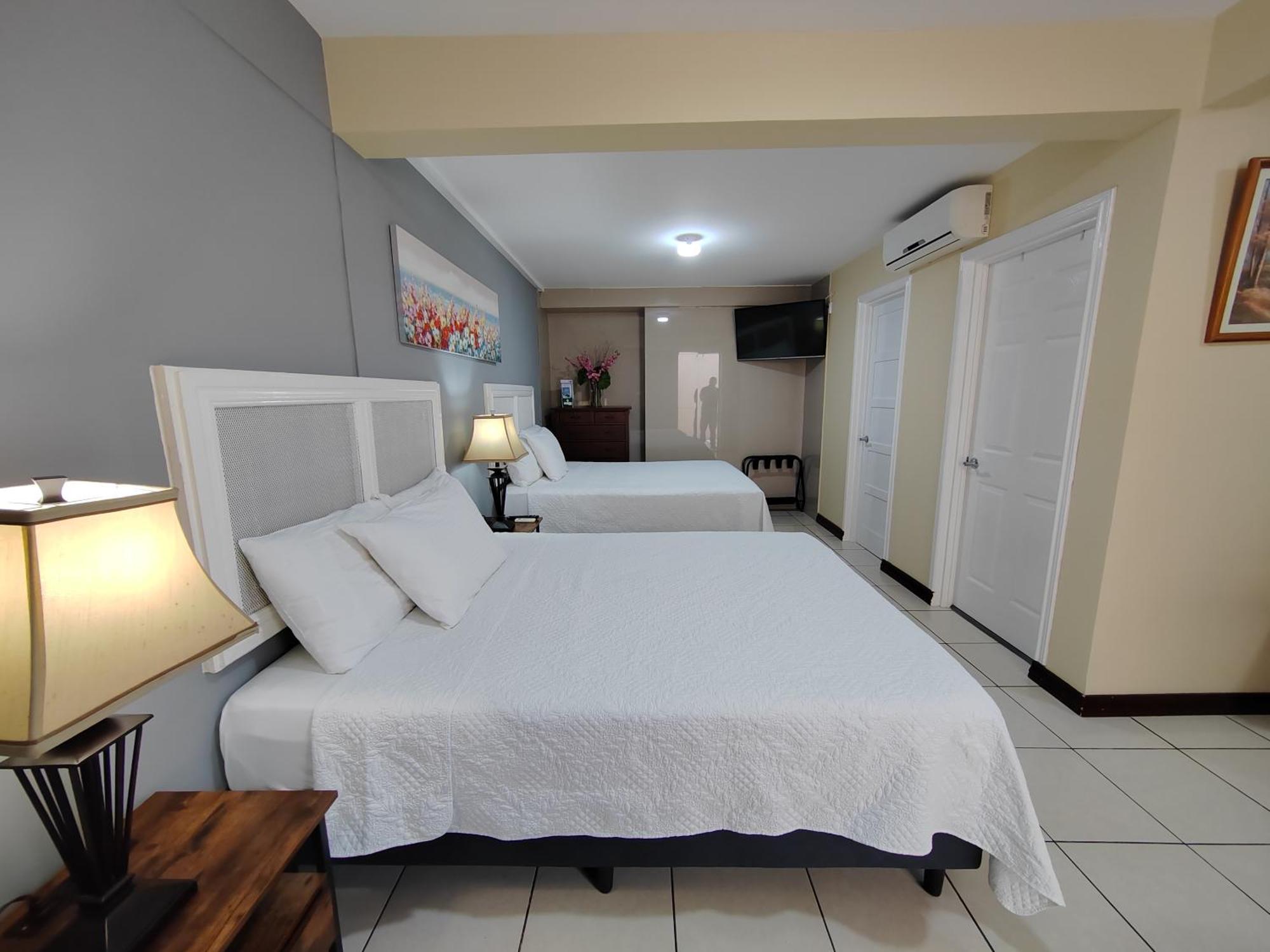 Aparthotel Bamboo Aeropuerto