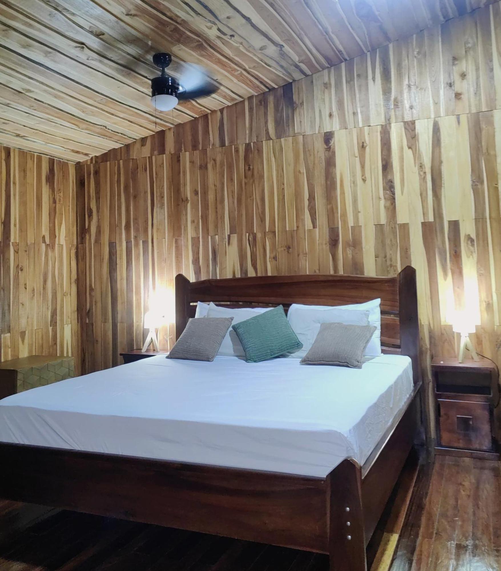 Lodge Onca Tours & Treehouses Katira