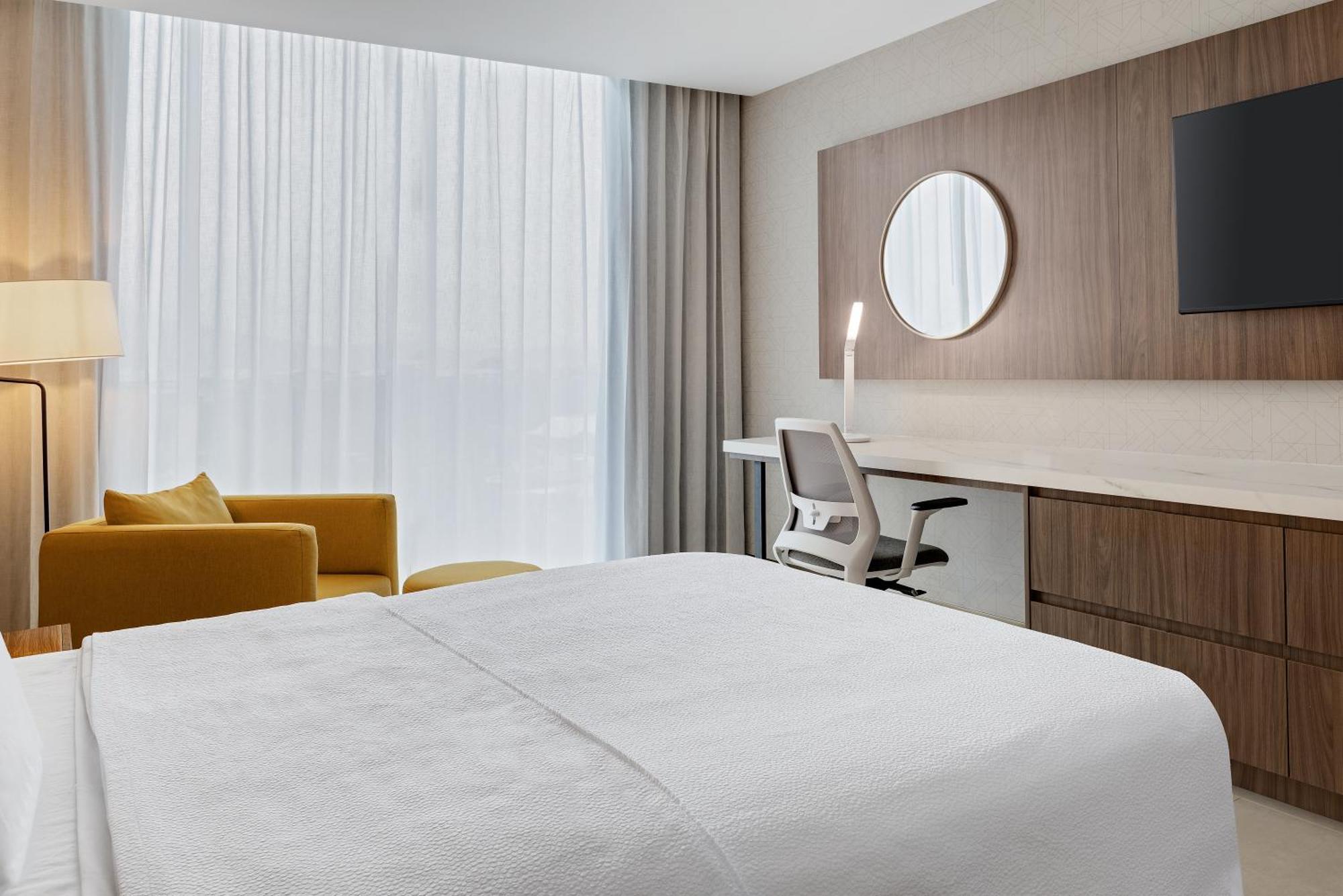 Hilton Garden San Jose Airport Mall 4*