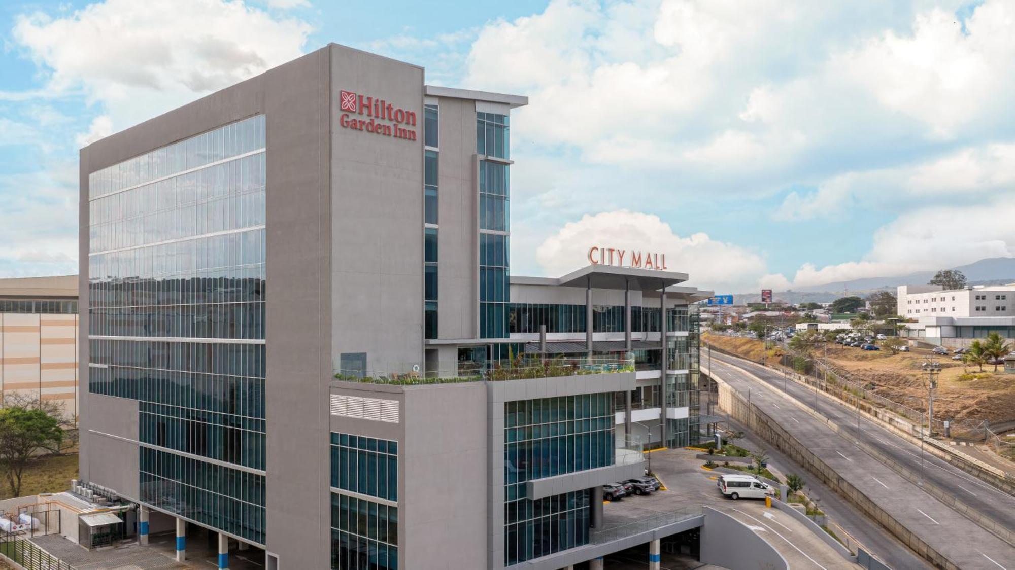 Hilton Garden San Jose Airport Mall Hotel 4*