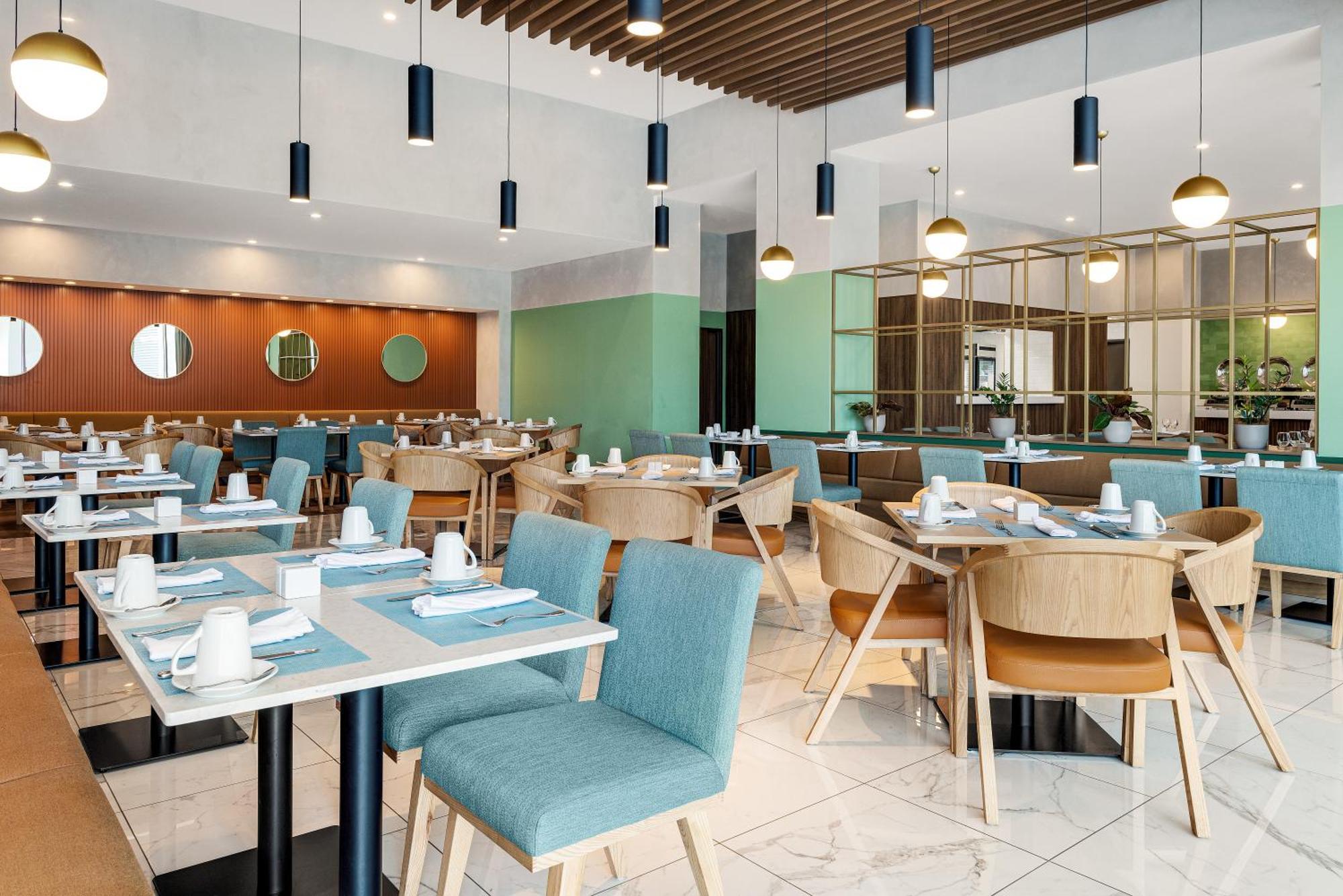 Hilton Garden San Jose Airport Mall 4*