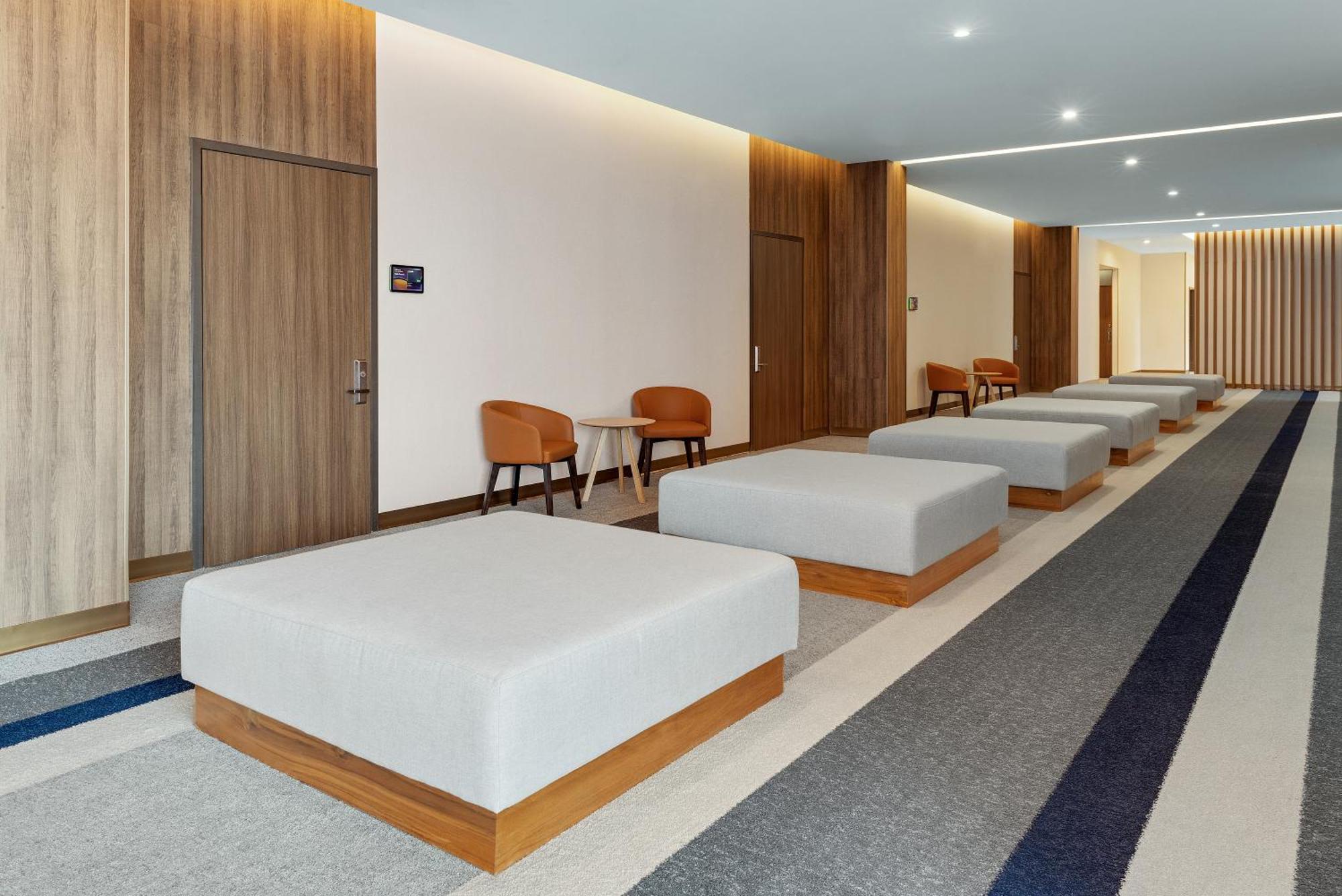Hilton Garden San Jose Airport Mall 4*