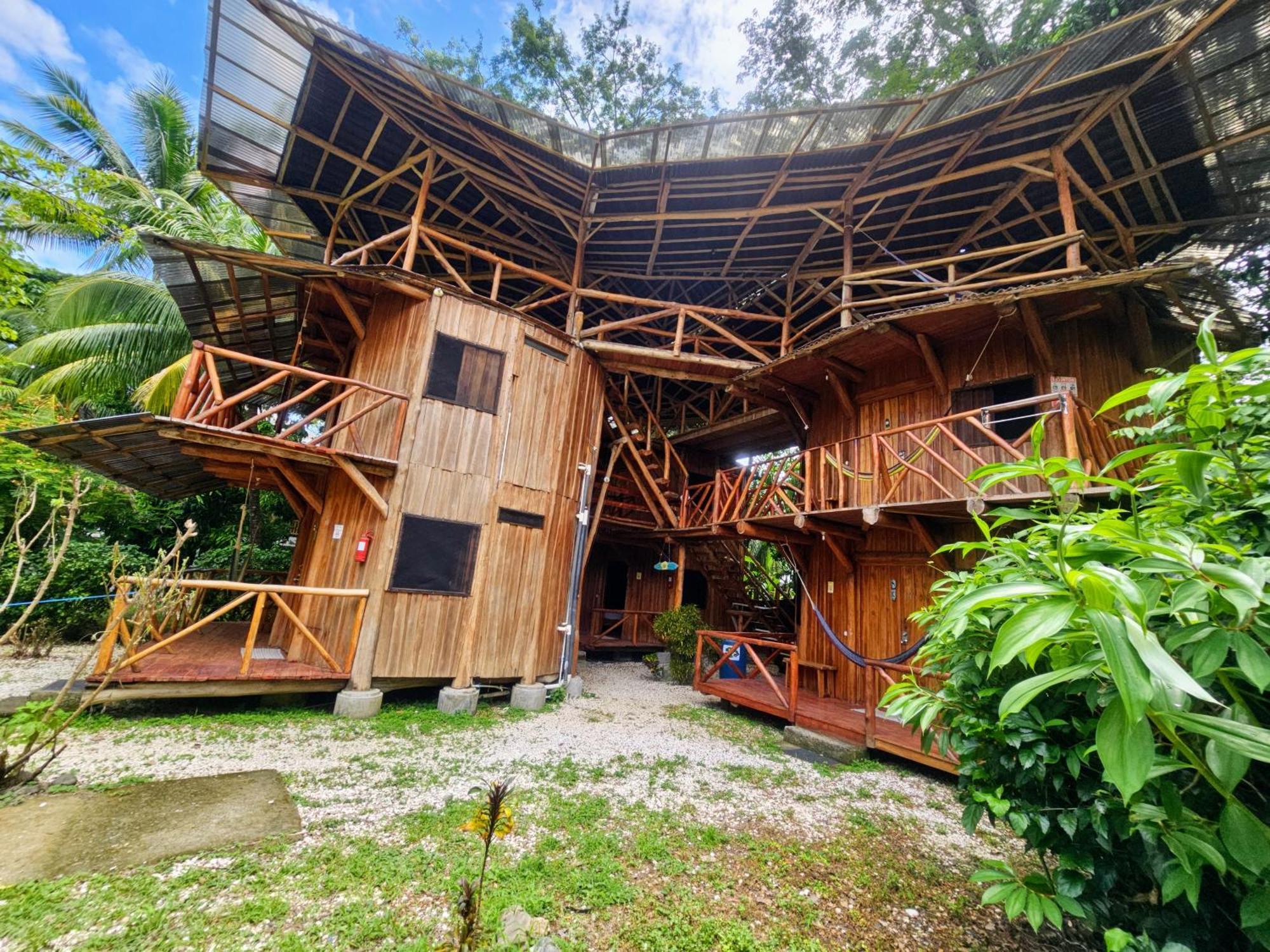 Lodge Don Jon's Surf And Yoga Playa Santa Teresa (Puntarenas)
