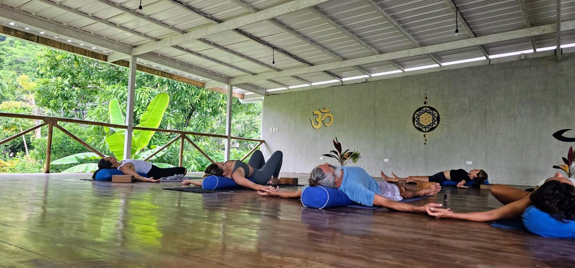 Lodge Don Jon's Surf And Yoga