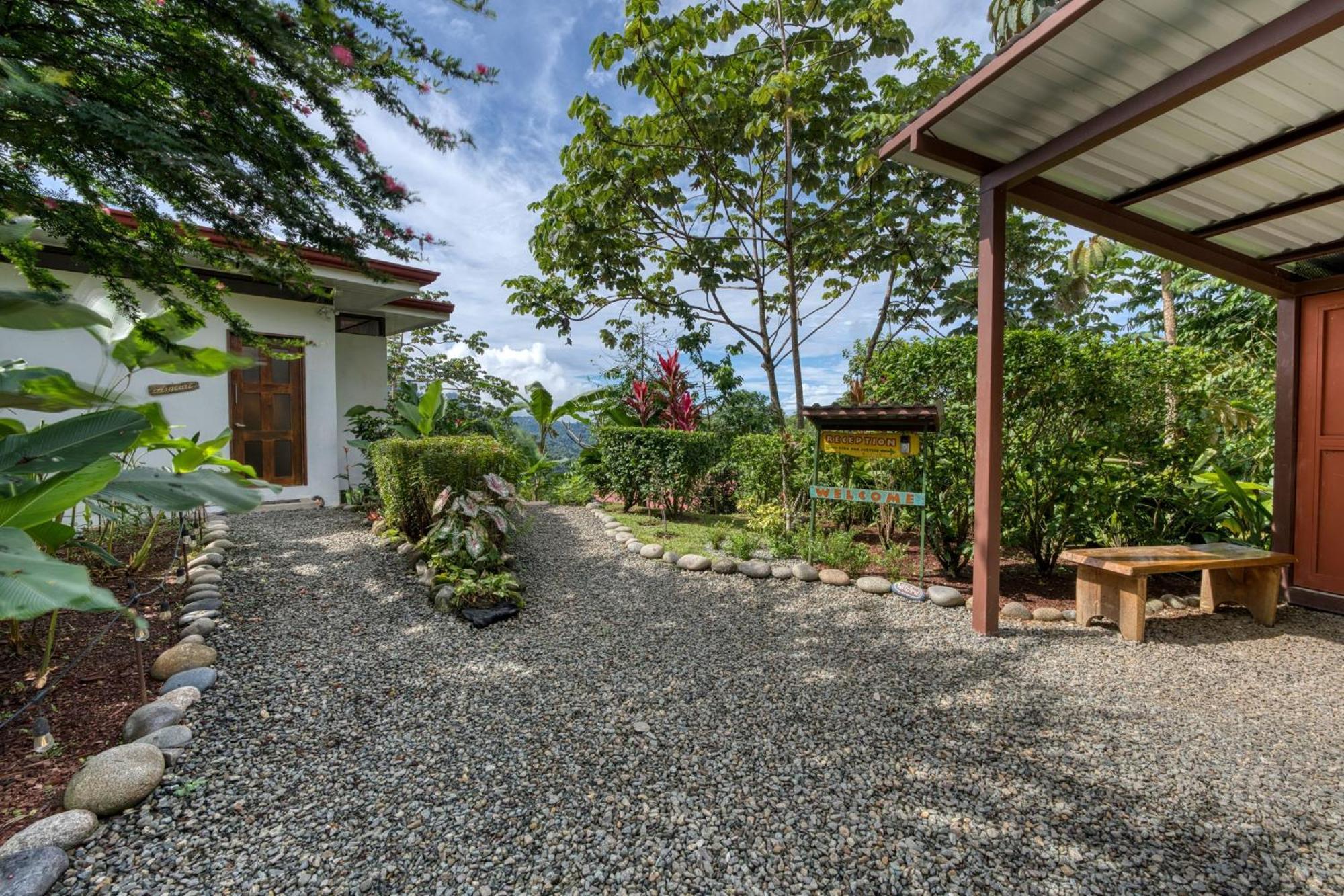 Nature's Edge Boutique Lodge *