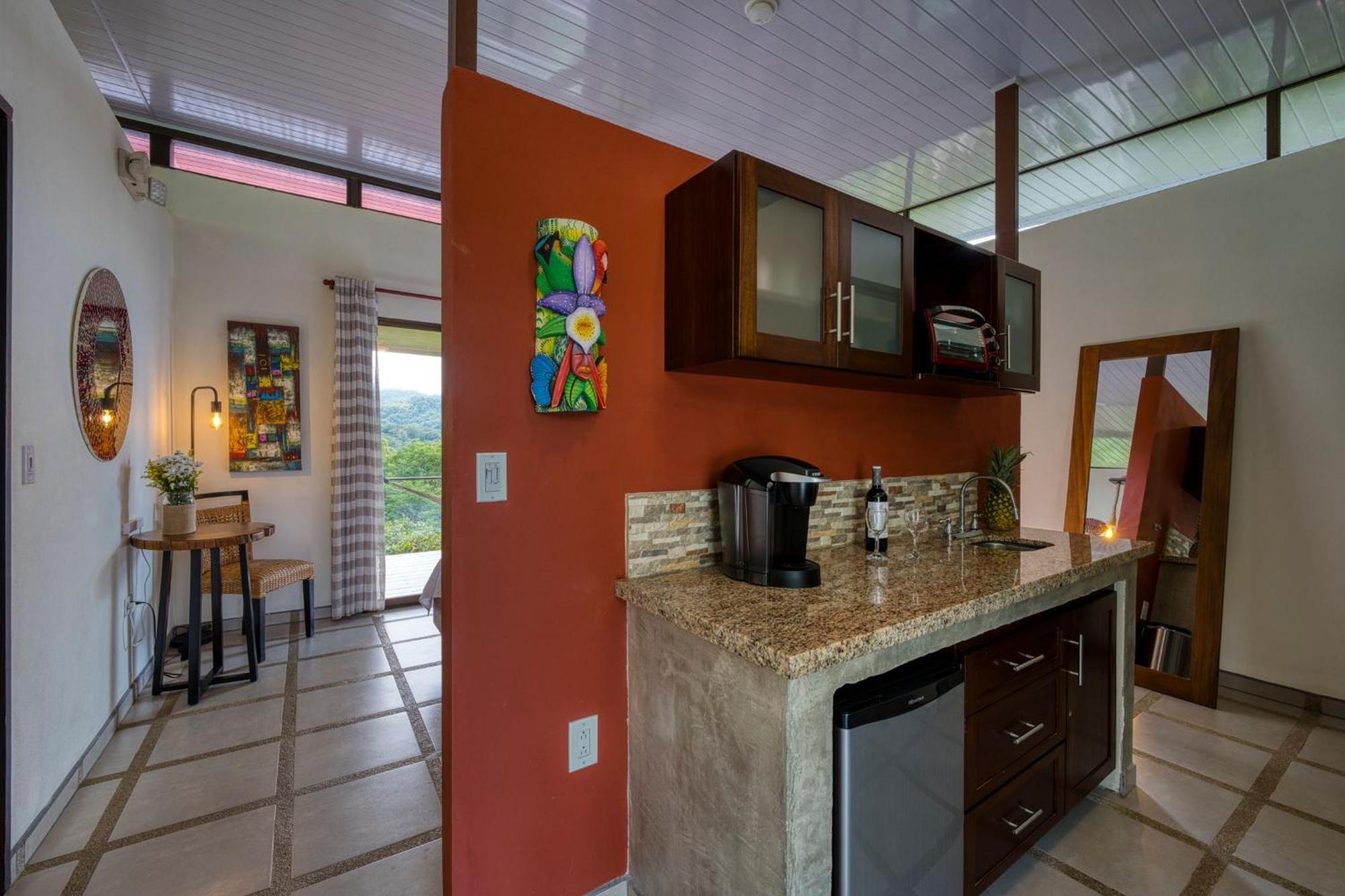Nature's Edge Boutique Uvita
