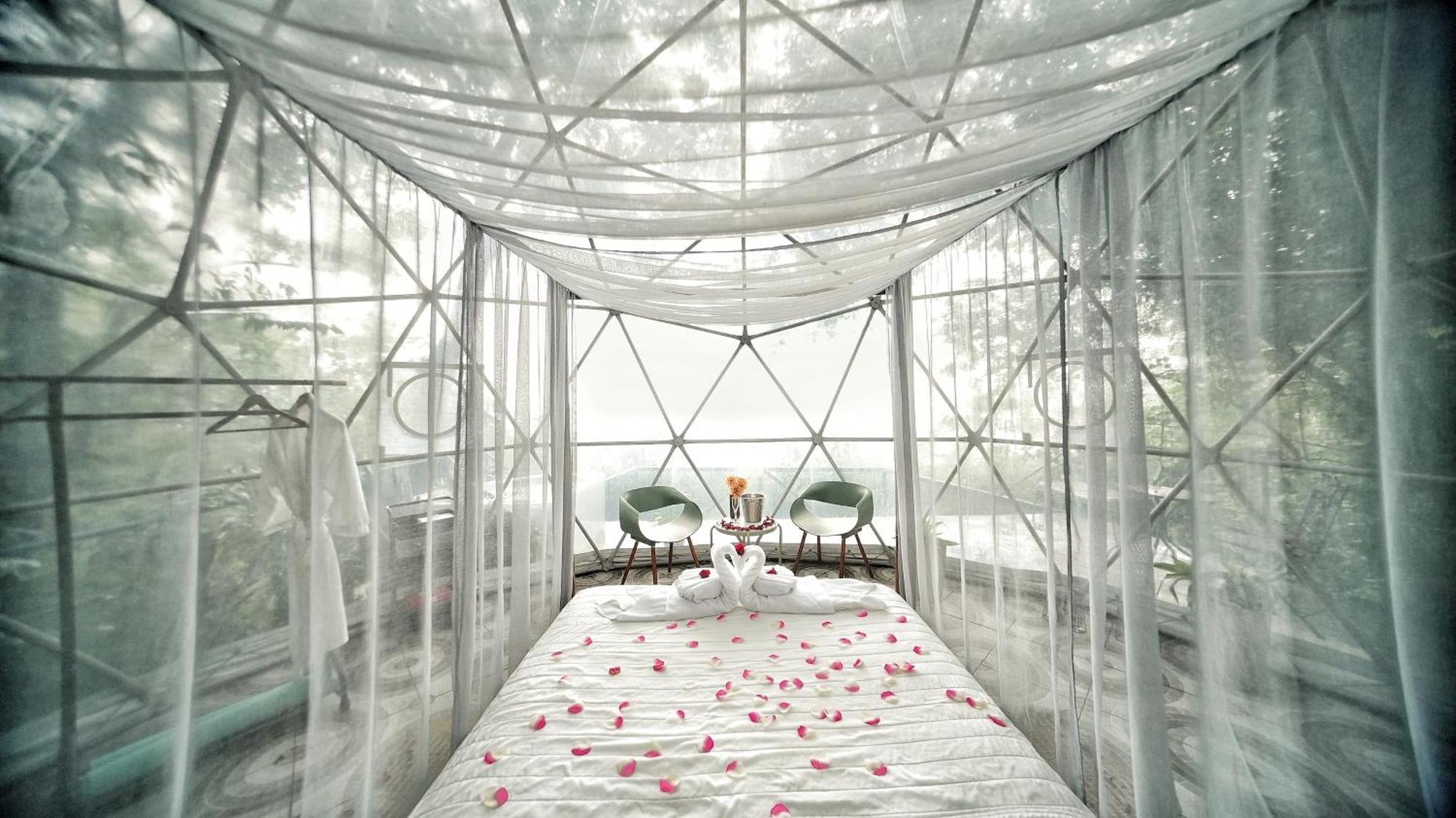 Resort Domos Mirador Romantic Private Honeymoon Glamping