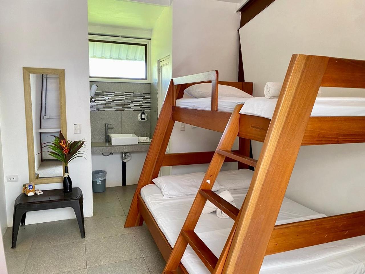 Hotel Ballena Dorada 2*