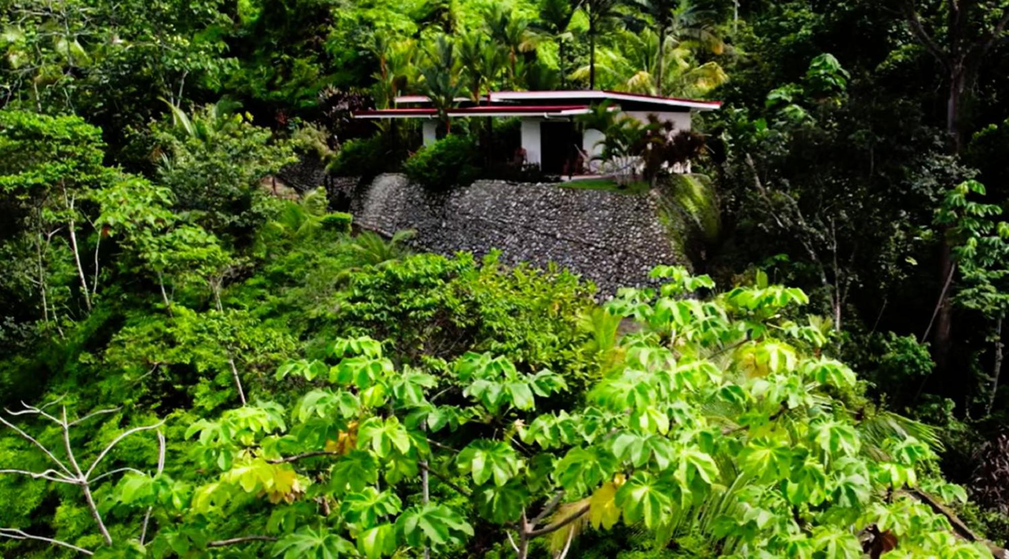 Lodge Nature's Edge Boutique