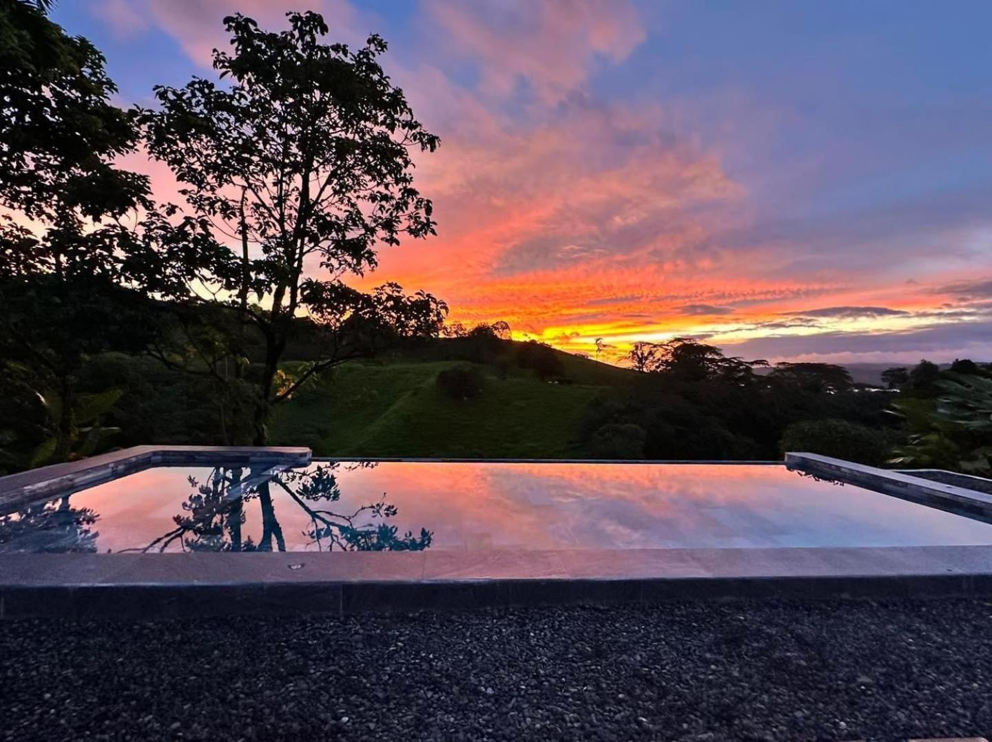 Chateau Arenal & Restaurante Hotel *