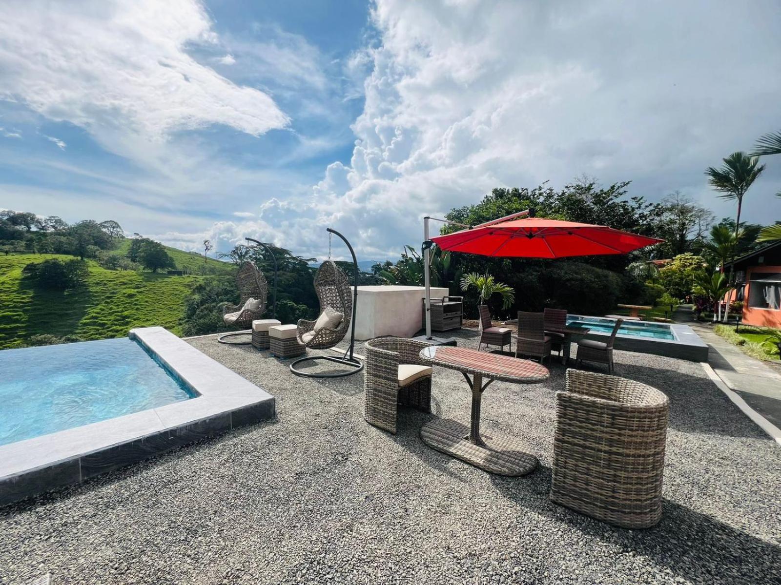 Chateau Arenal & Restaurante Hotel *