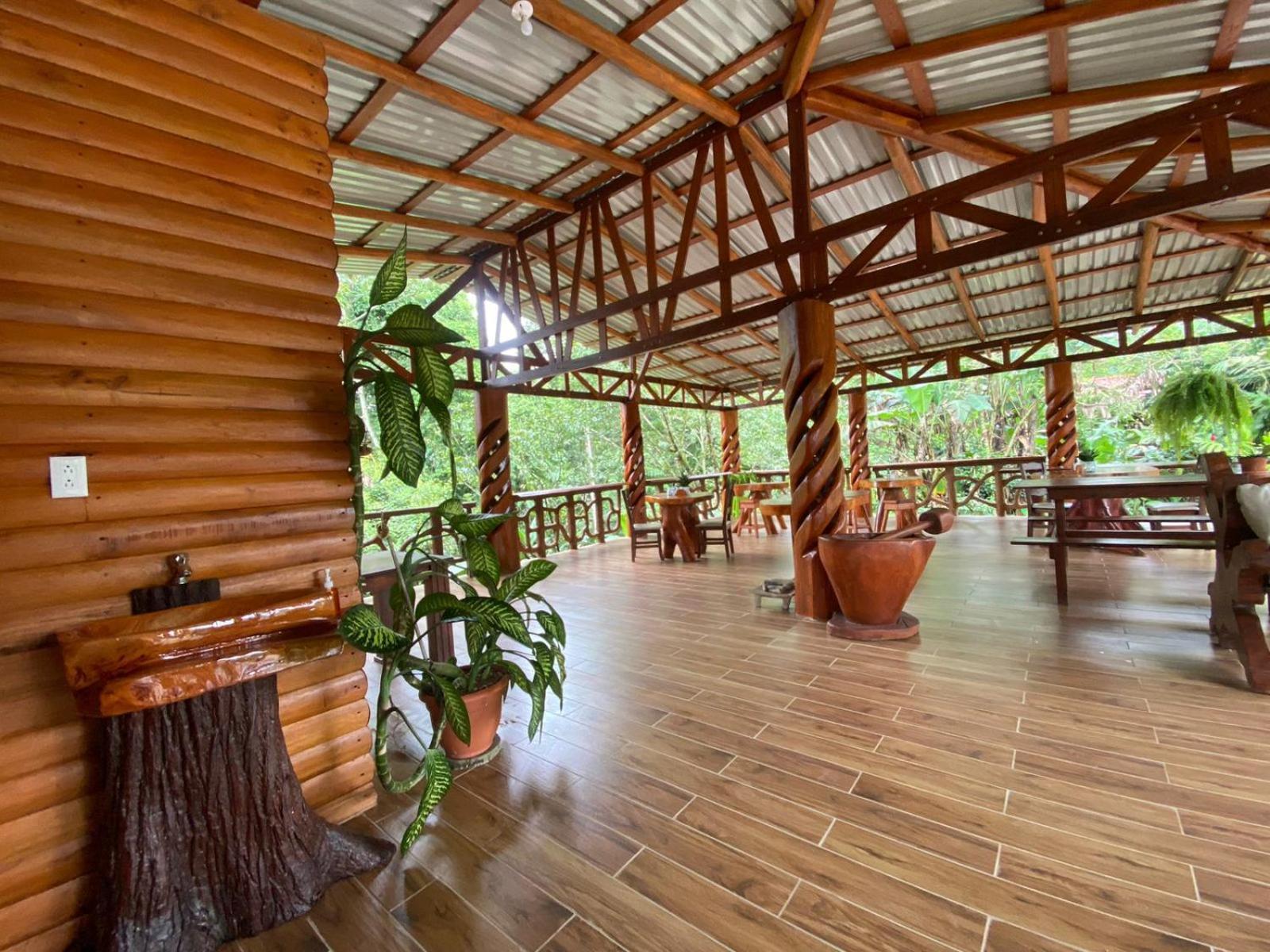 Lodge Arenal Rustic