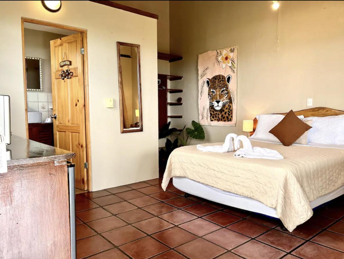 Mizaru Ocean View Manuel Antonio Bed & Breakfast Quepos