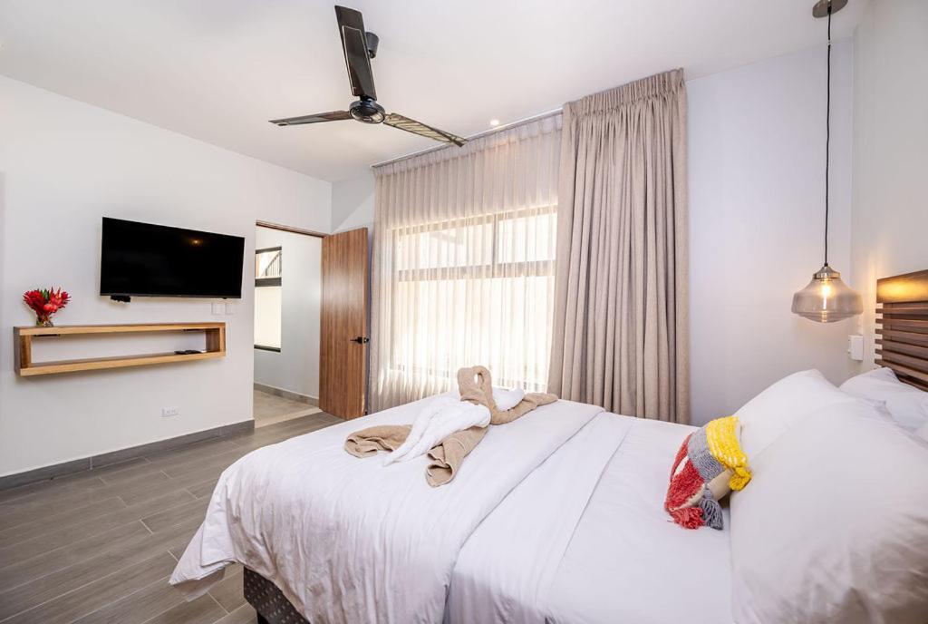Apartment Beach, Prime Location, Fantastic Watersalt Pool & Cold Plunge, Family & Friends Tamarindo
