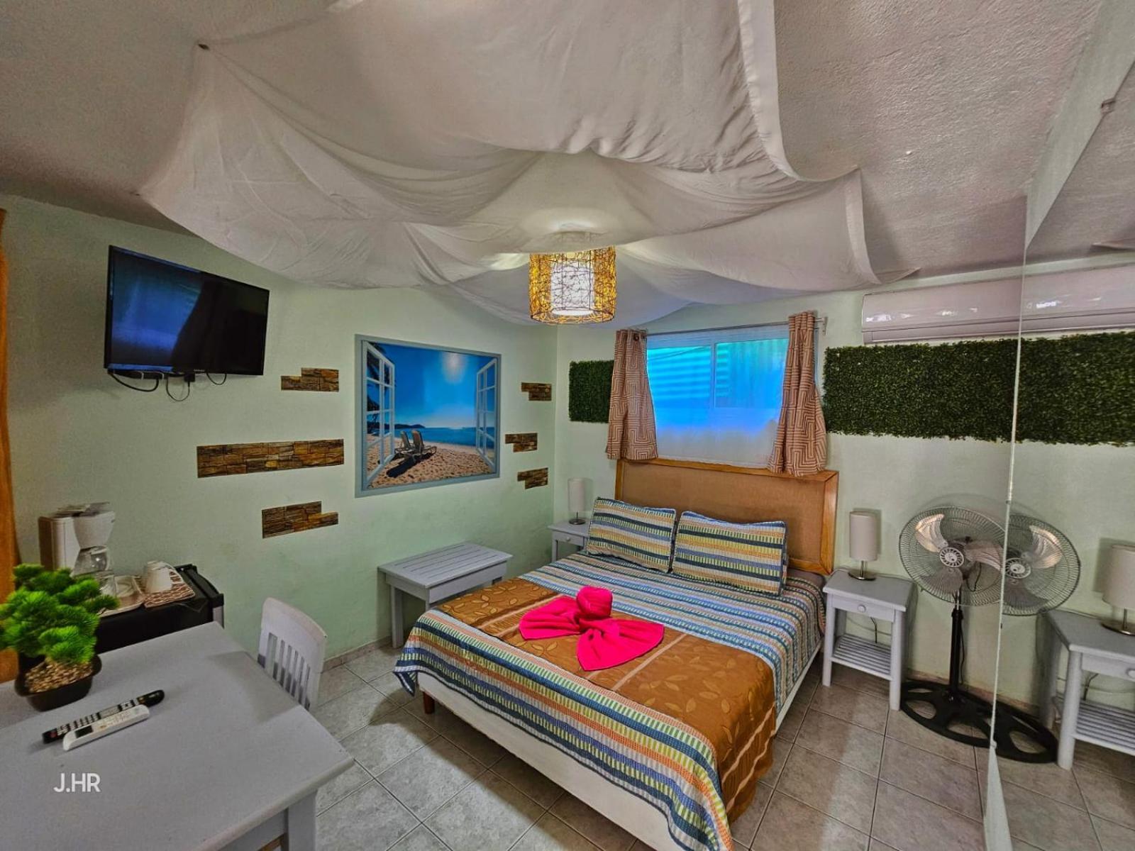Bellavista By Verdes - Beach Hotel