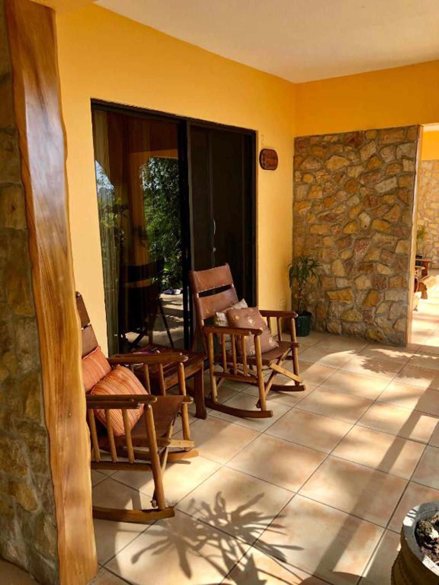 Hotel Mango Moon