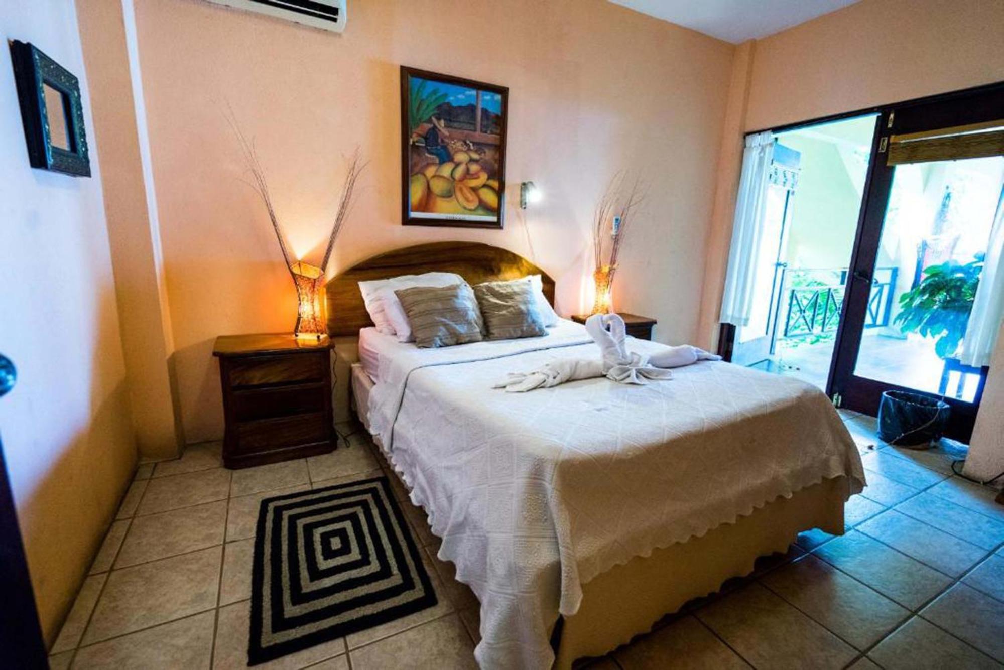 Hotel Mango Moon