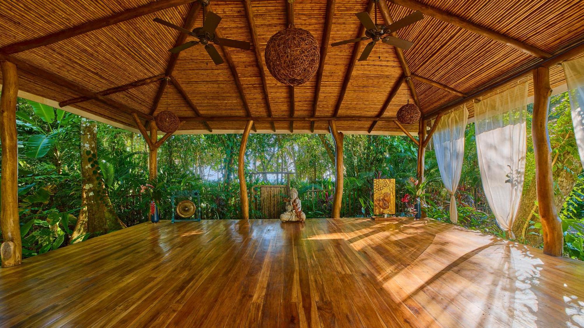Resort Dragonfly Beachfront Villas-adult Only