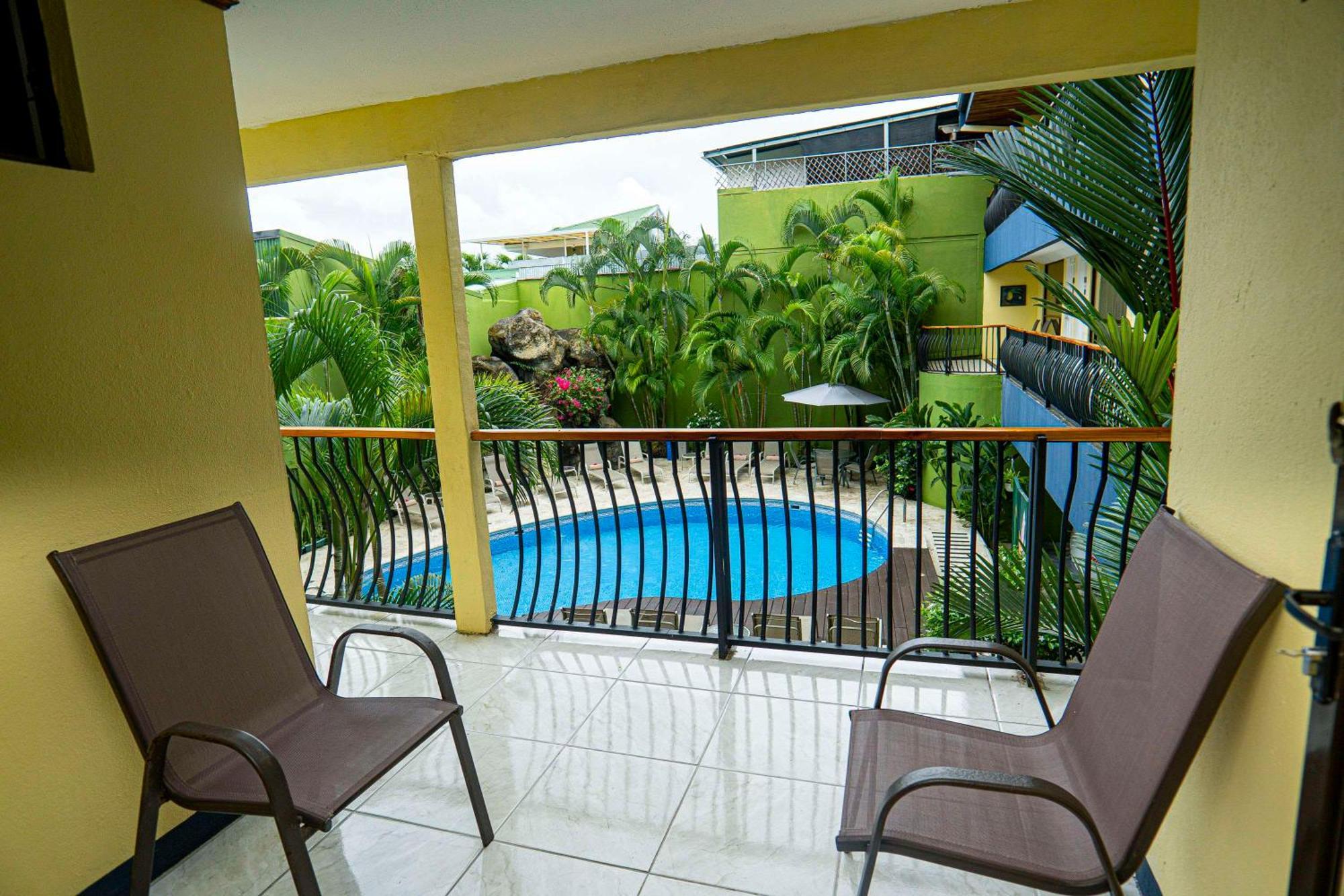 Western & Casino Kamuk Hotel Manuel Antonio