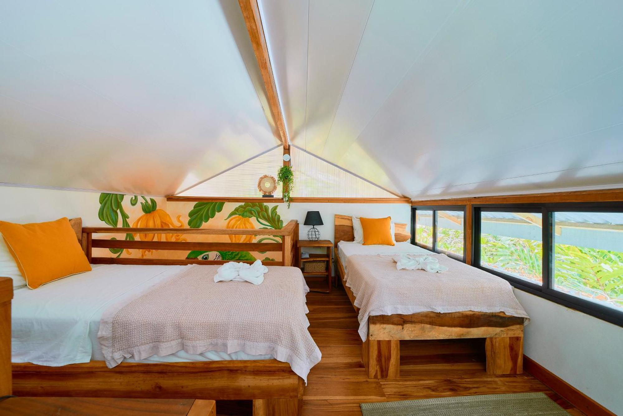 Dragonfly Beachfront Villas-adult Only Resort *