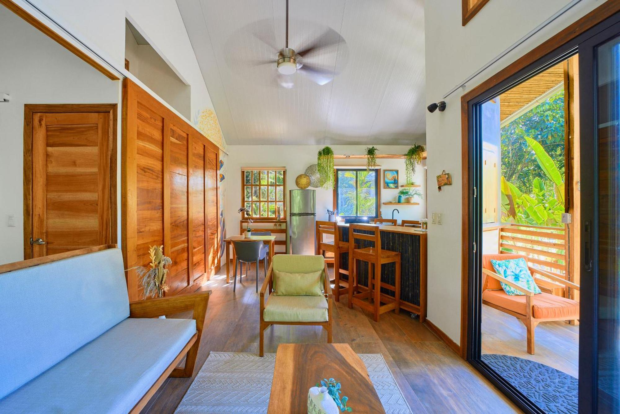 Dragonfly Beachfront Villas-adult Only *
