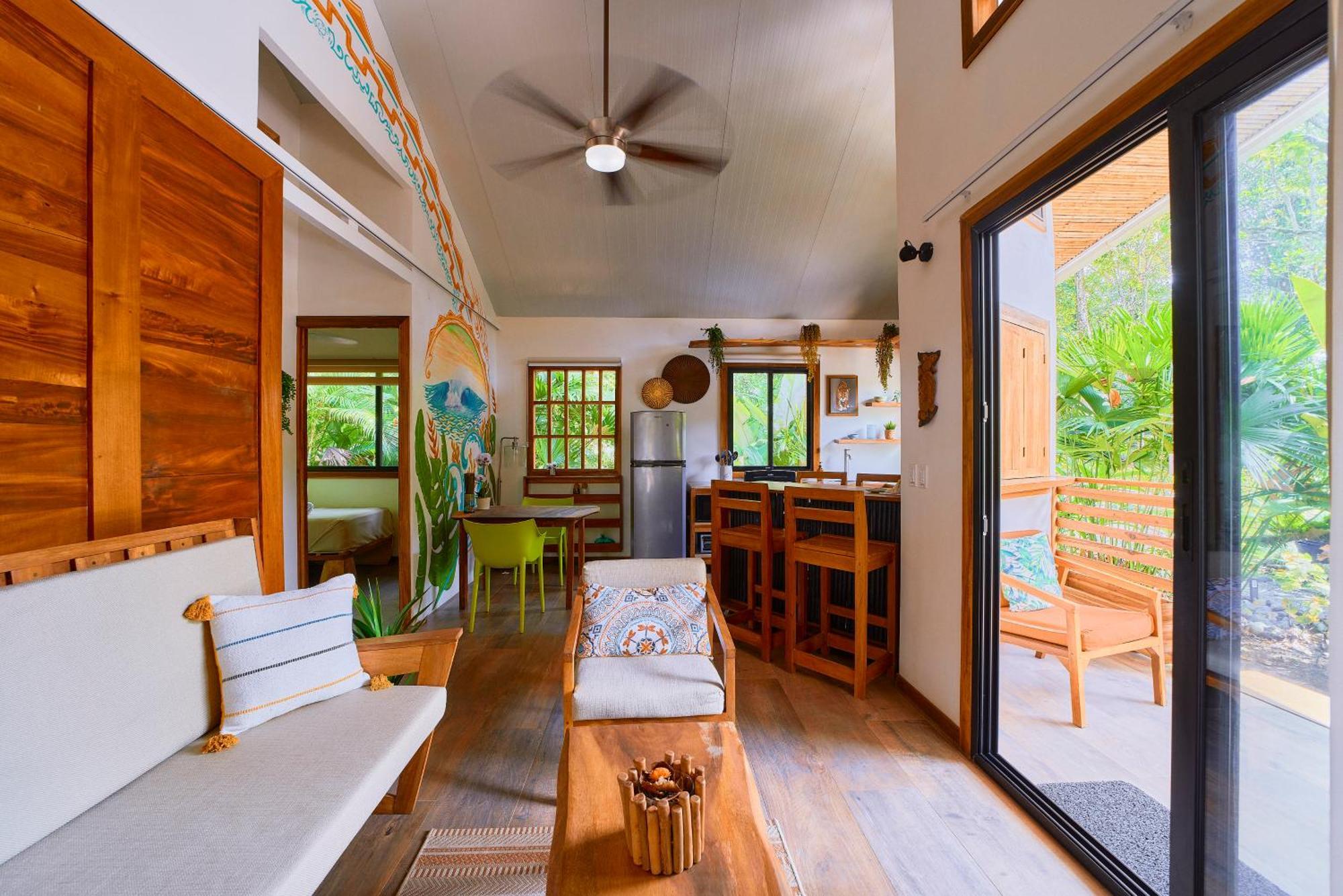 Dragonfly Beachfront Villas-adult Only